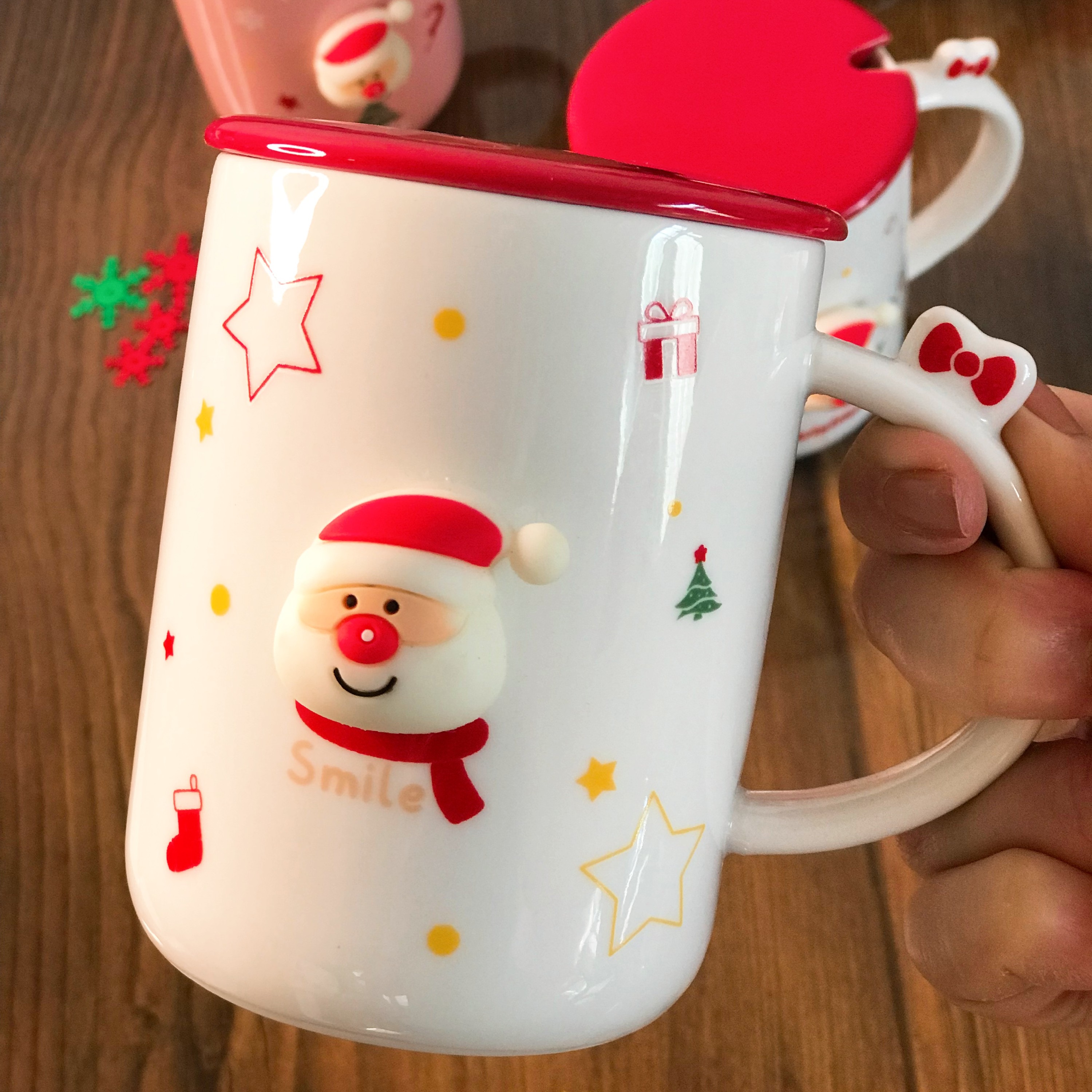 ماگ زمستونی در مجسمه دار