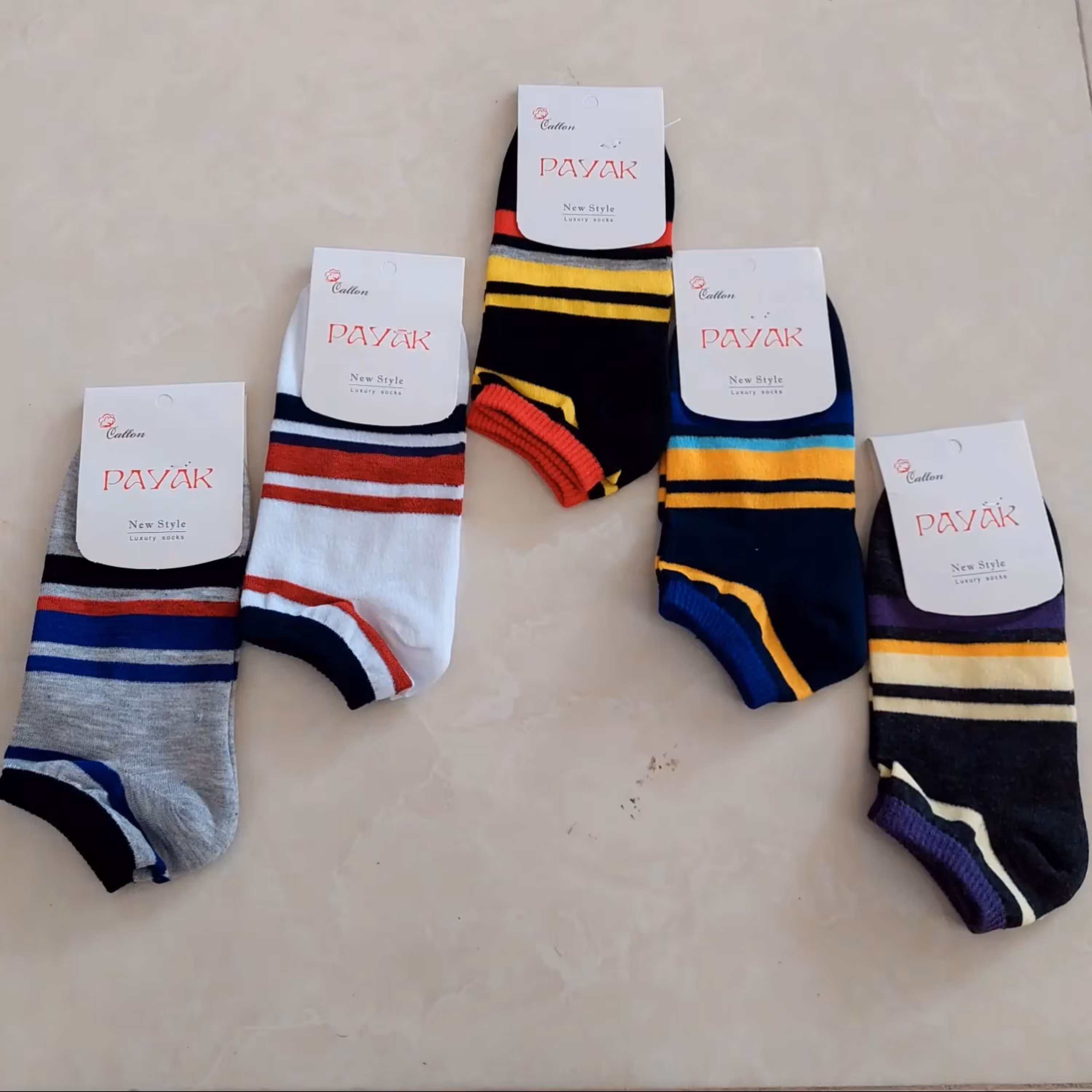 انواع جوراب نیم ساق و ساق کوتاا