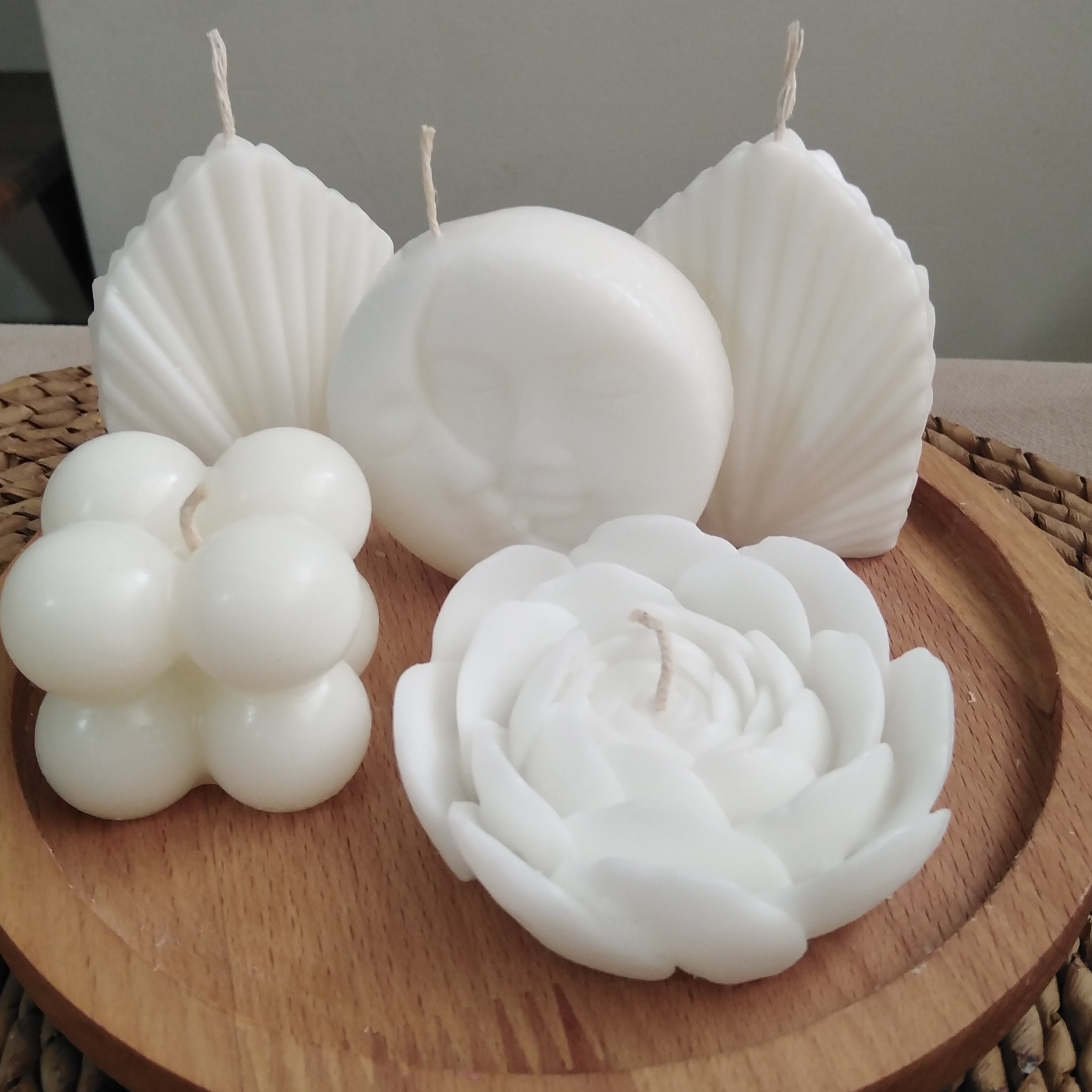 ست شمع سفید دستساز دیرسوز کادو فانتزی دکور دکوری کادویی رومیزی پارافین بدون اشک و دود