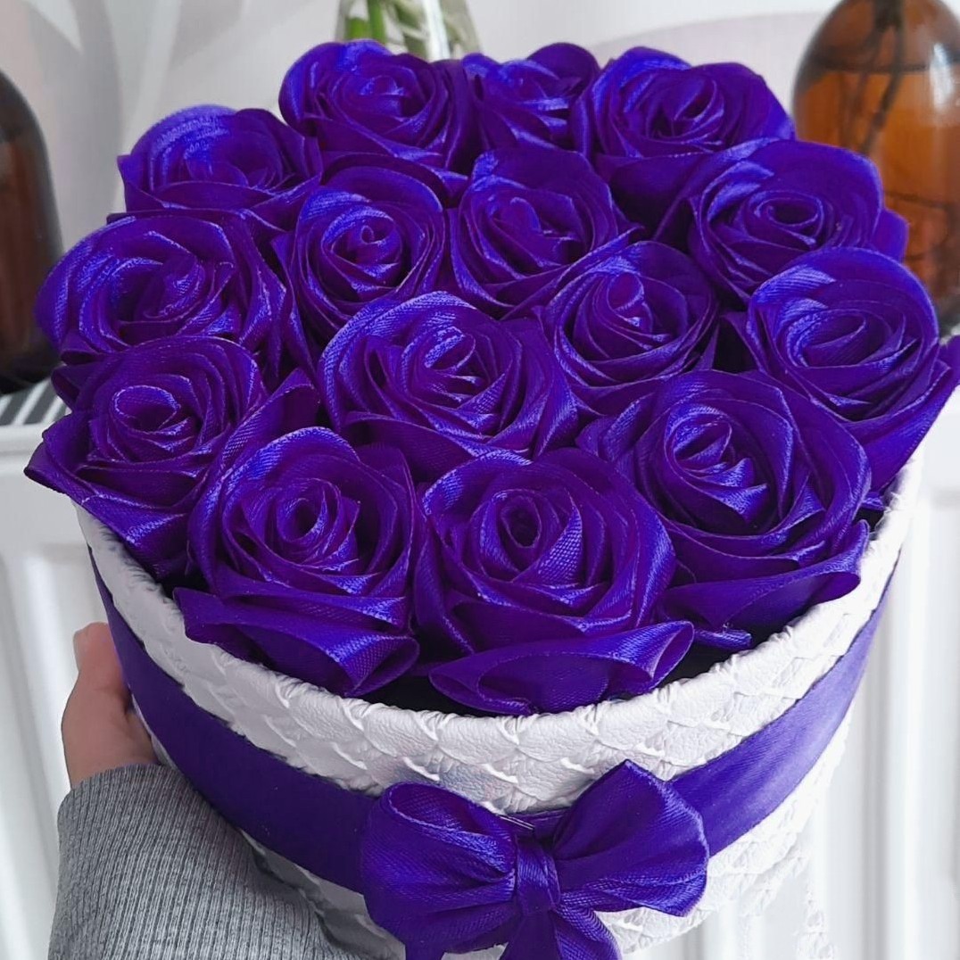 باکس گل رز روبانی بنفش