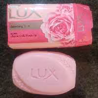 صابون 3 عددی لوکس گل رز صورتی خارجی اصل اورجینال عربستان تاریخ جدید با ویتامین c و e گلیسیرین