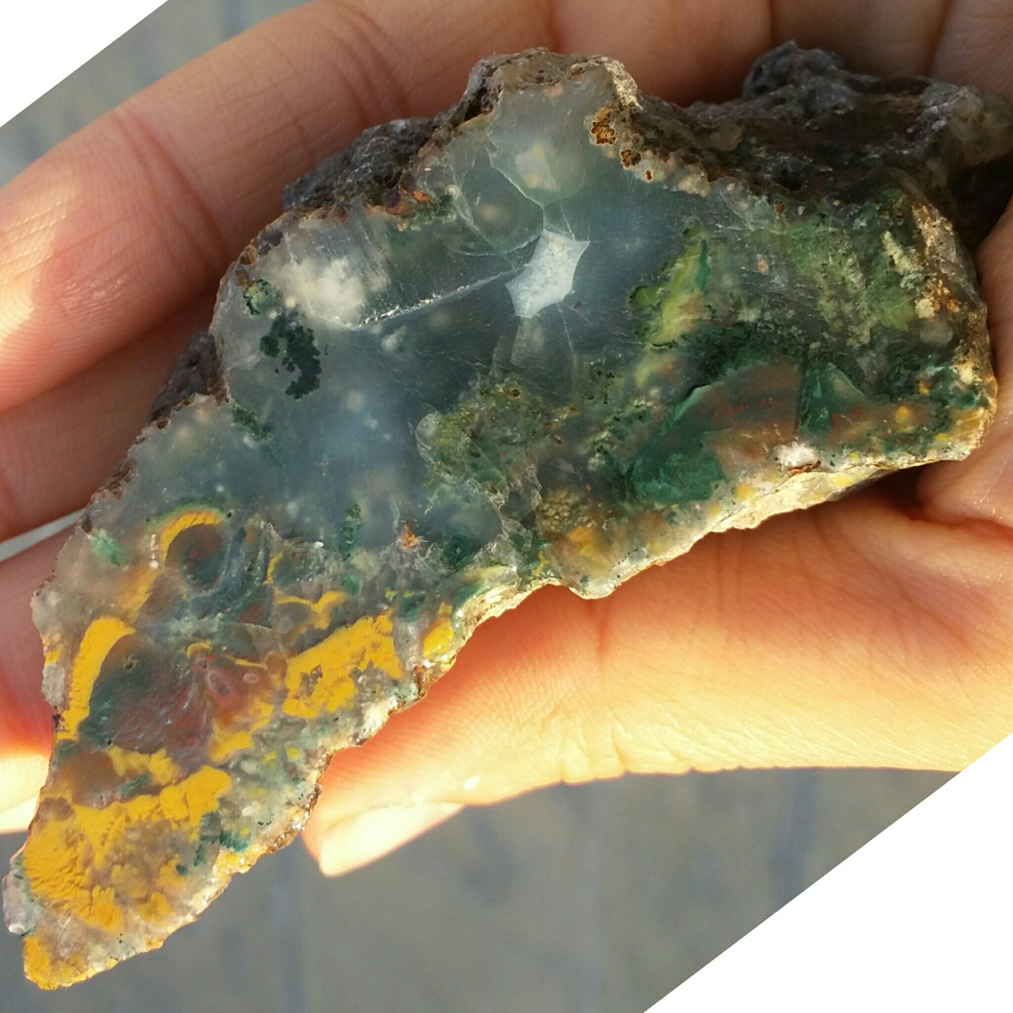 اسلایس سنگ راف عقیق منظره خارق العاده شاهکار خلقت کاملا طبیعی
با قابلیت ساخت چند نگین دیدنی و محشر
کد 8098