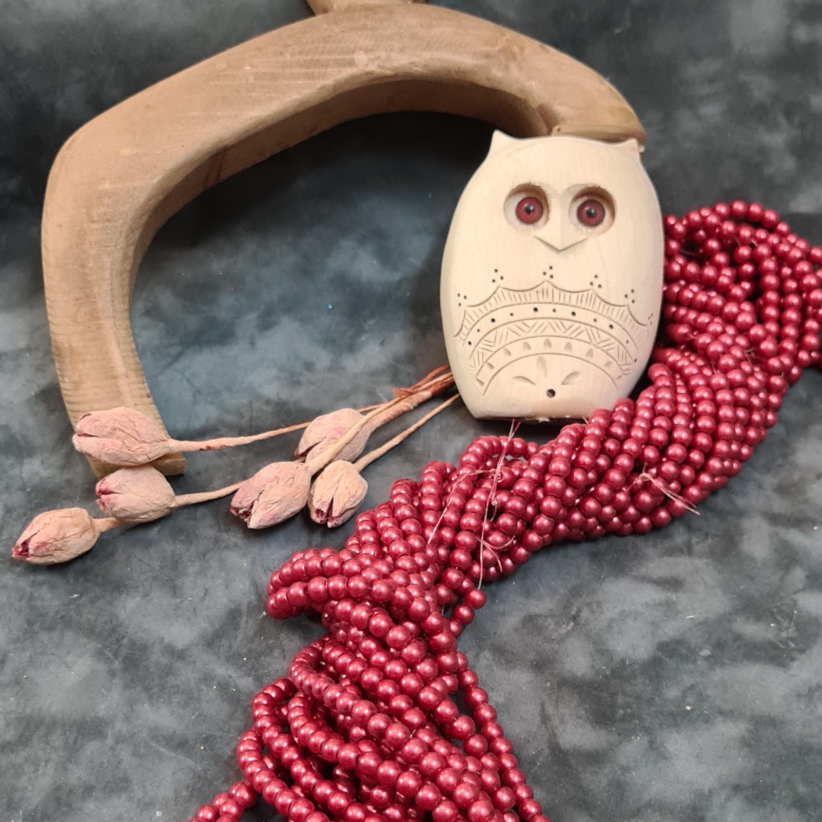 مروارید سنگی  (کد 18)شماره 6(جگری ،قهوه ای تیره صدفی ) شامل (160   الی 170  مهره)45 گرم 