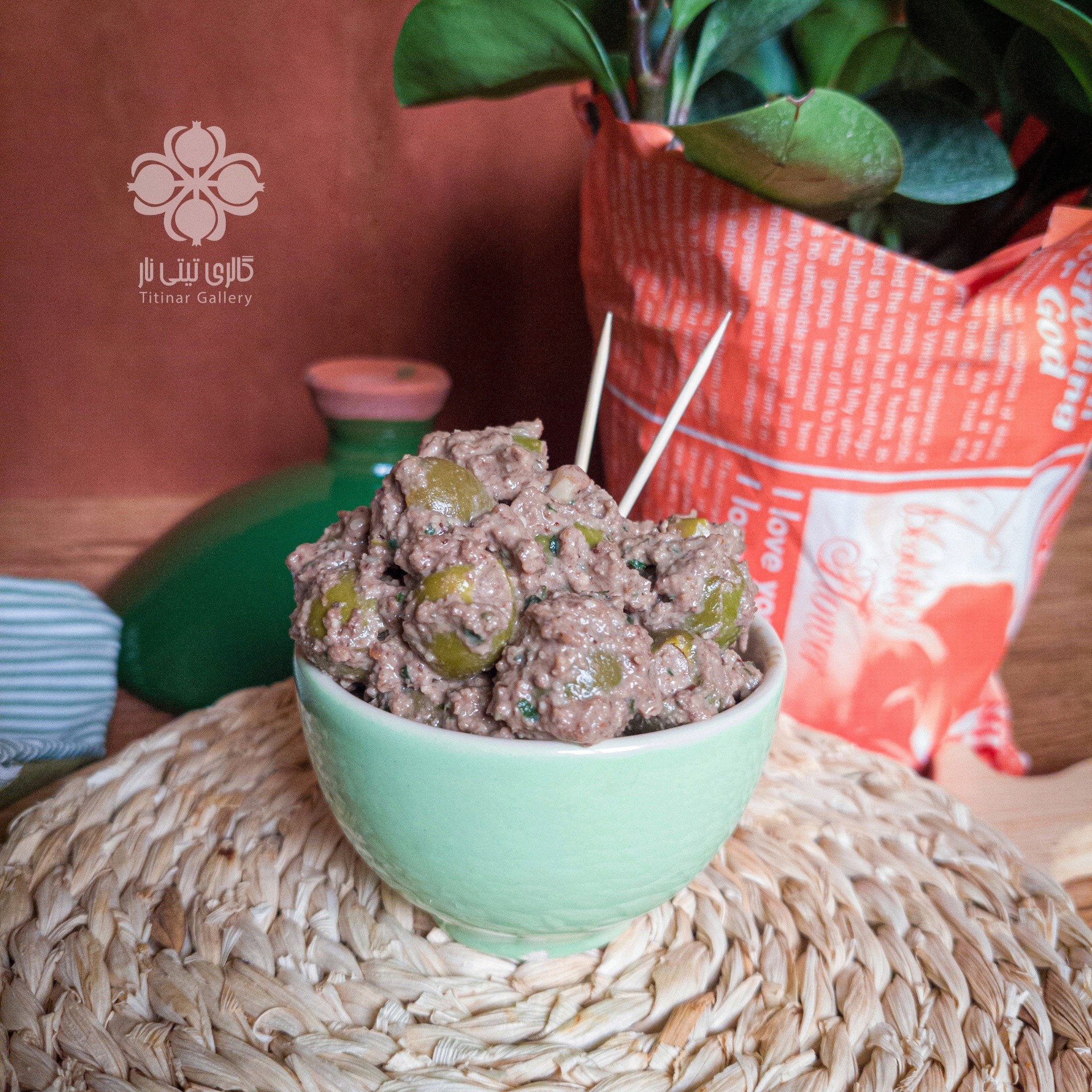 زیتون پرورده رستورانی درجه یک خانگی گیلان  (دونفره 140 گرمی)