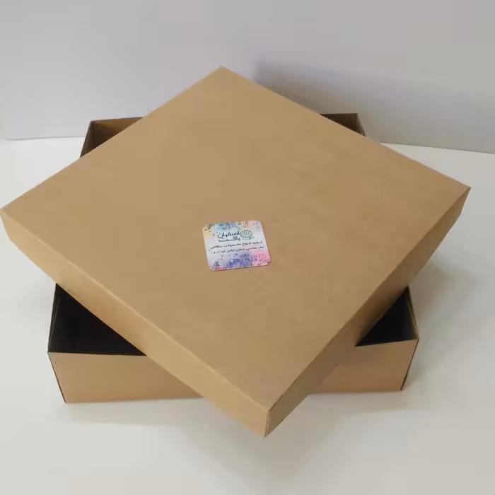 جعبه کرافت بزرگ بدون ویترین 33در 33 با ارتفاع 9 سانت ارسال فقط به اصفهان 