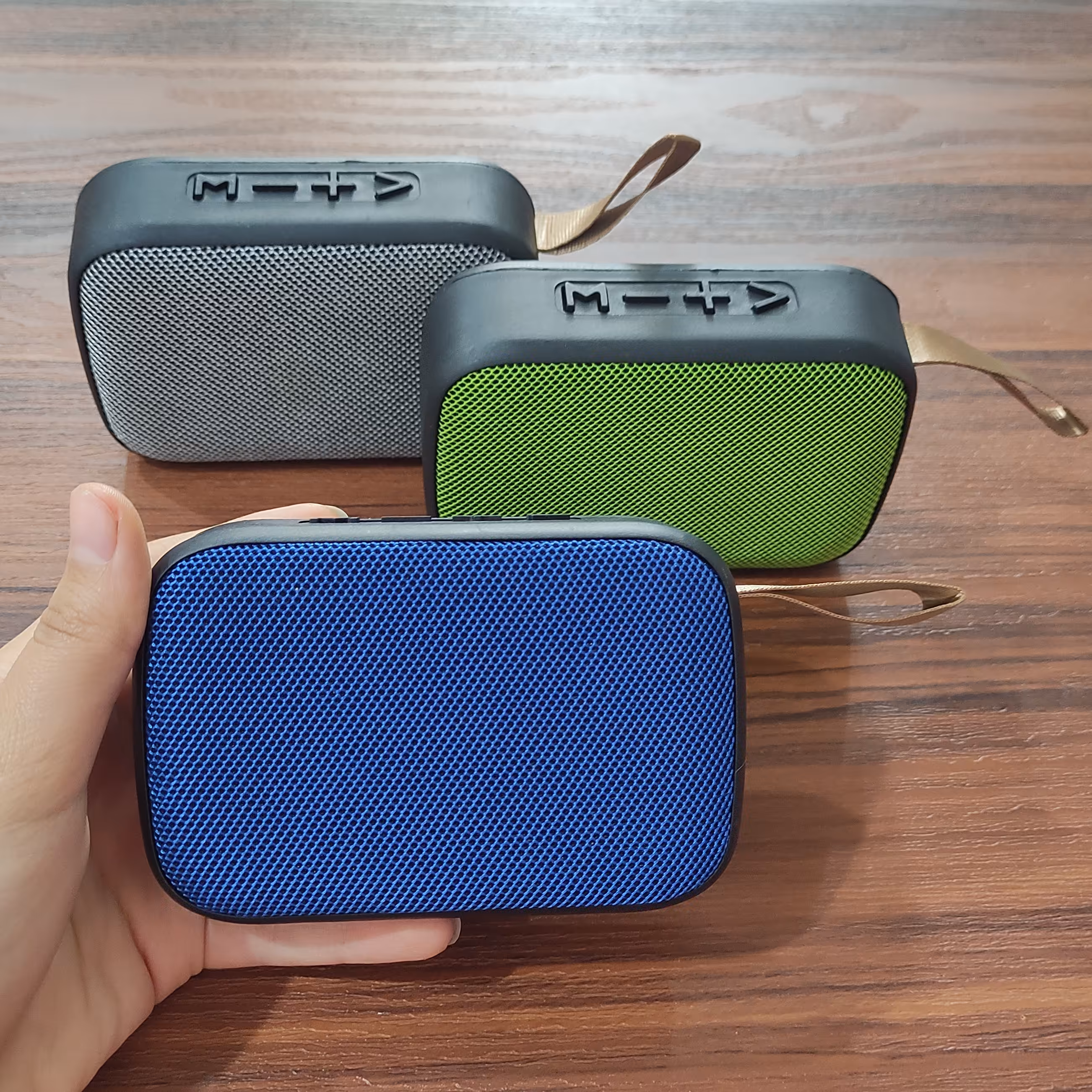 اسپیکر بلوتوث g2با کیفیت و حمل آسان 