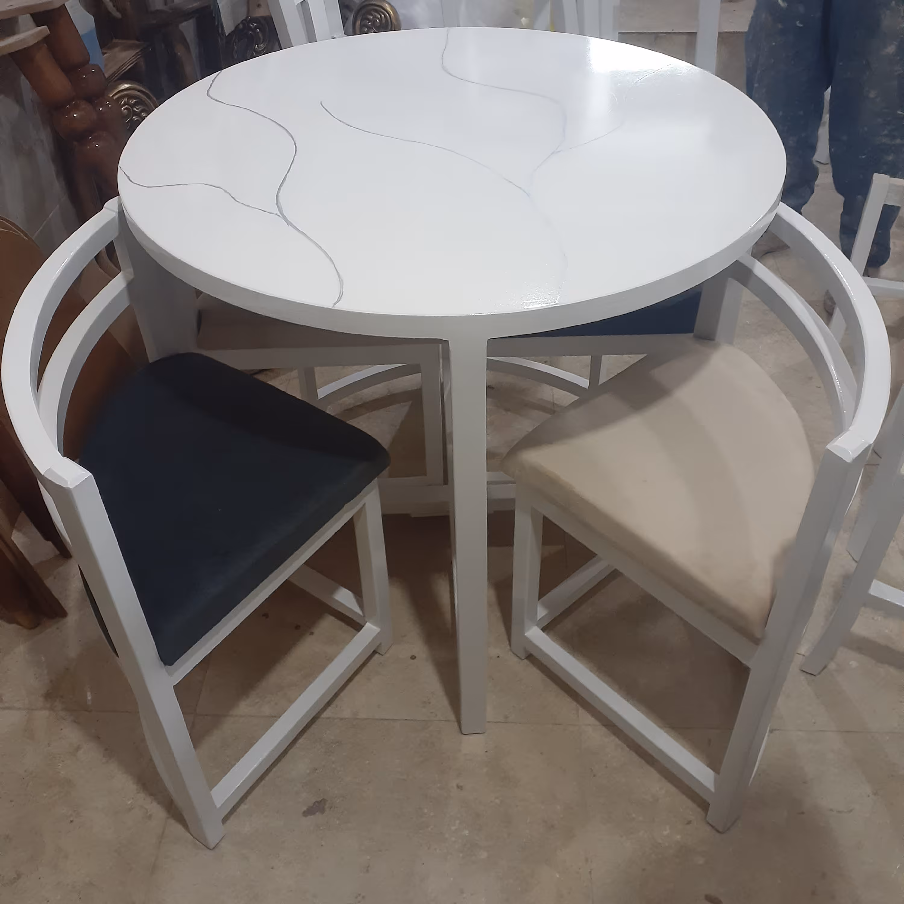 نهار خوری کمجا 4نفره ،صفحه دایره 90cm ارسال از طریق  باربری،پس کرایه