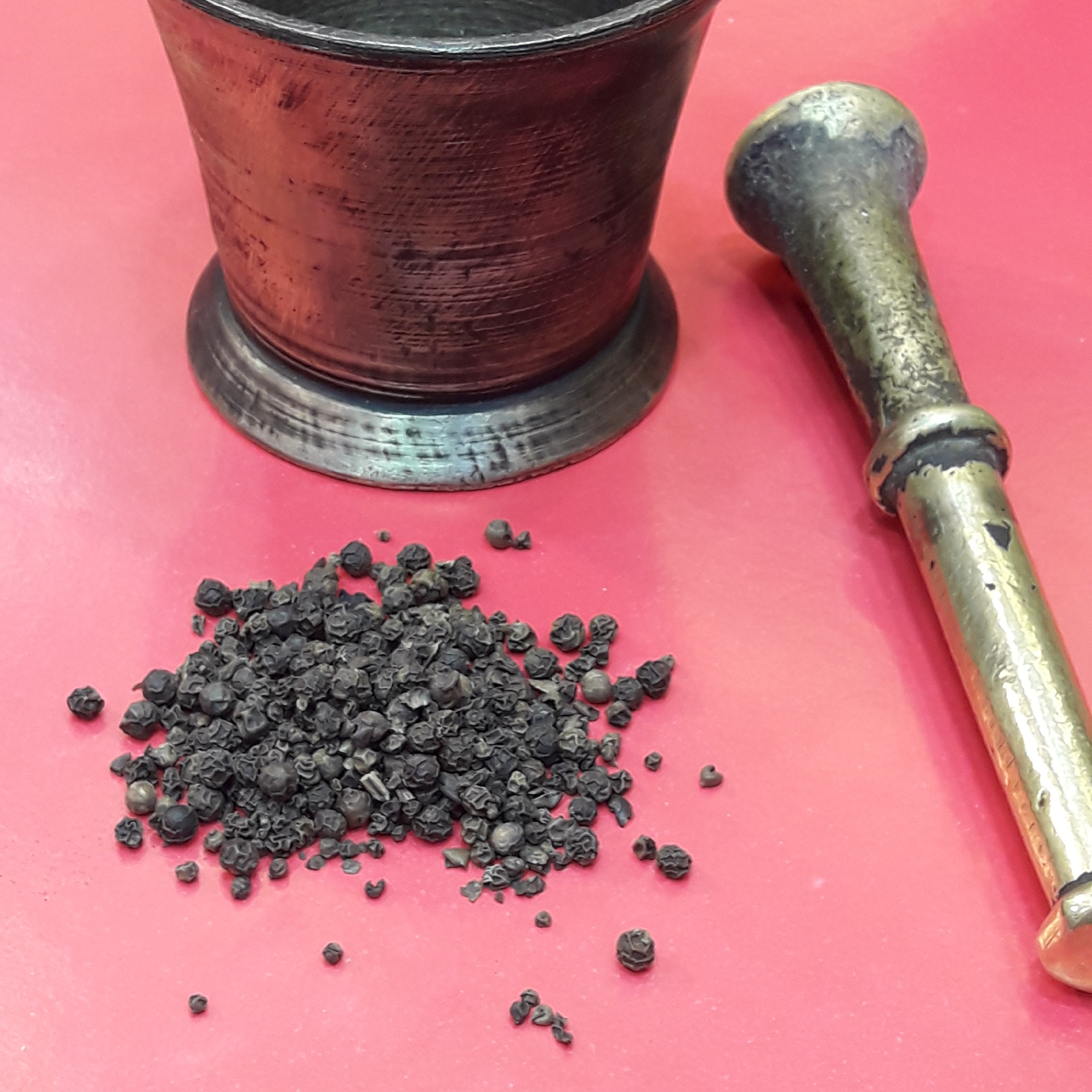 فلفل سیاه نکوبیده 75 گرمی 