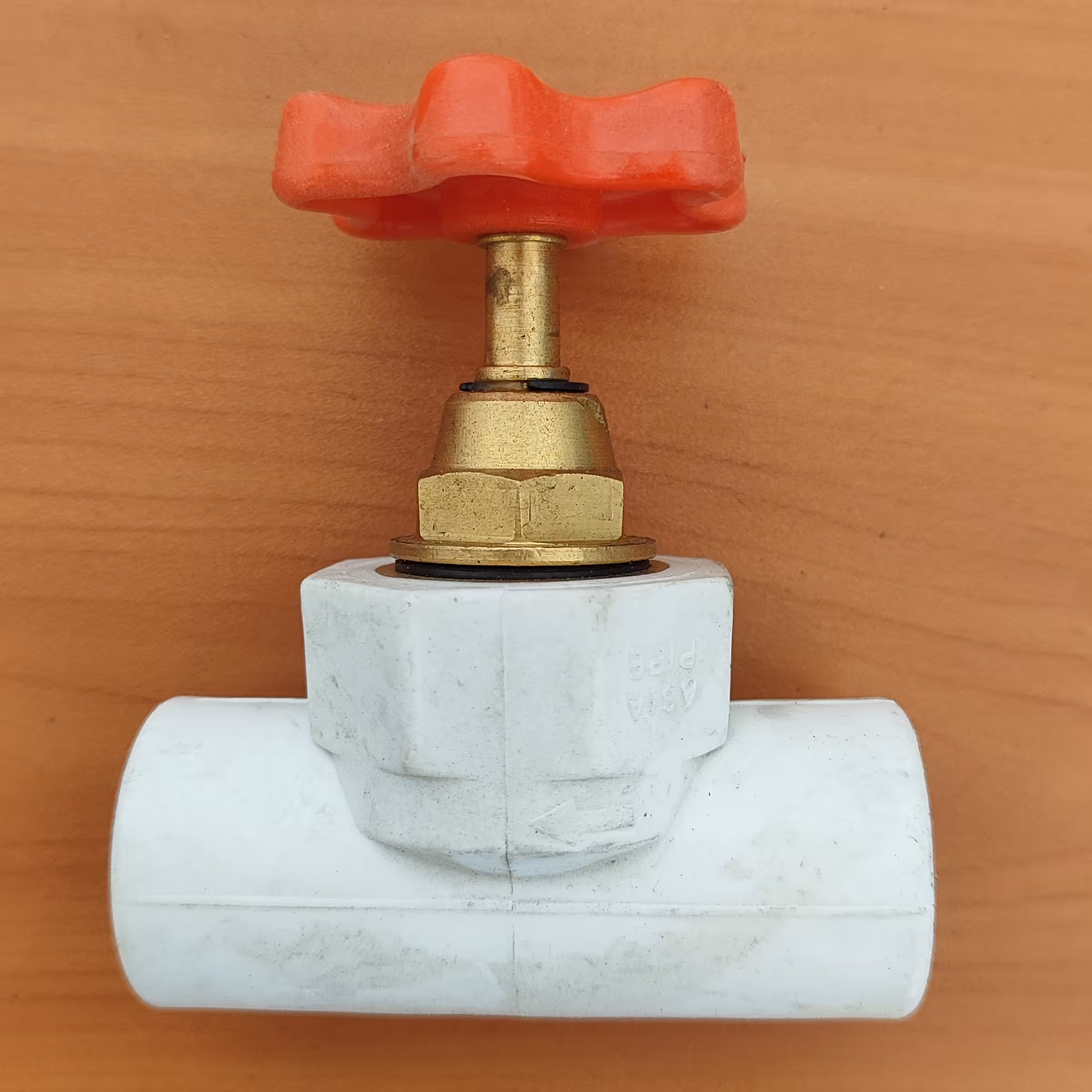 شیر فلکه سفید برند آسیا سایز  25 