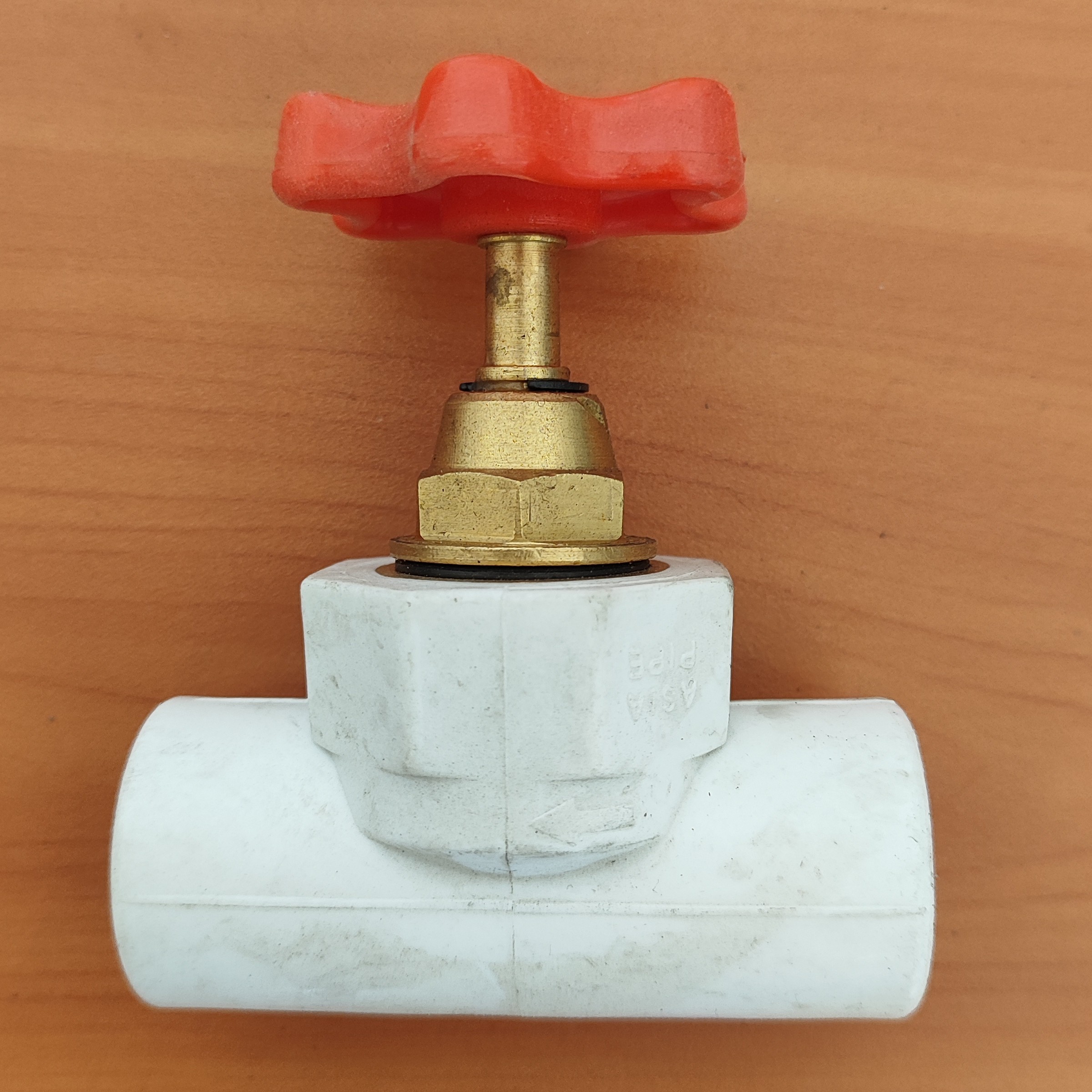 شیر فلکه سفید برند آسیا سایز 25