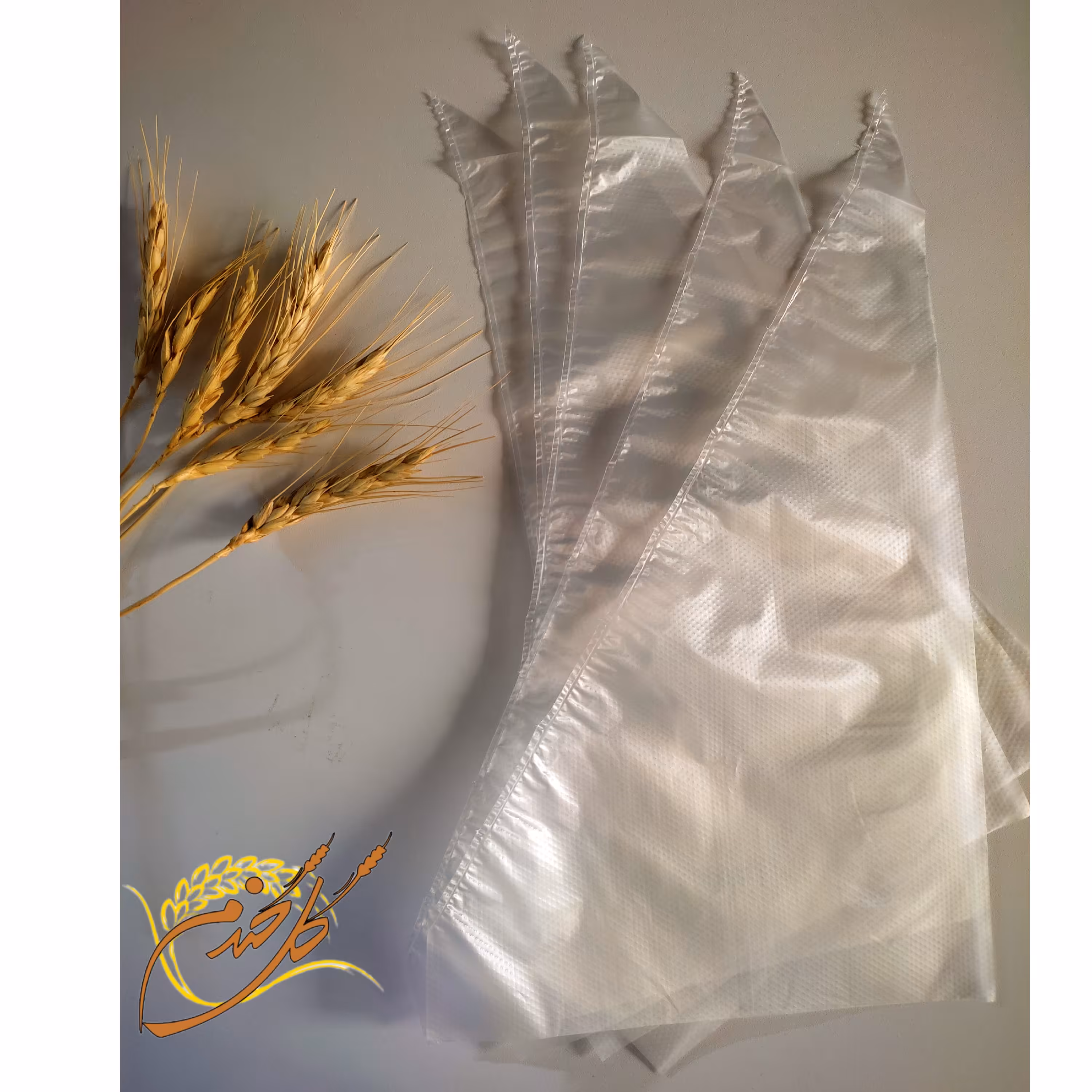 قیف یکبار مصرف سایز متوسط بسته 100 تایی 