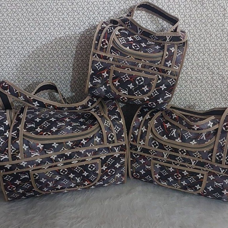 ساک مسافرتی نوزادی و استخری ، ارسال به صورت پس کرایه 