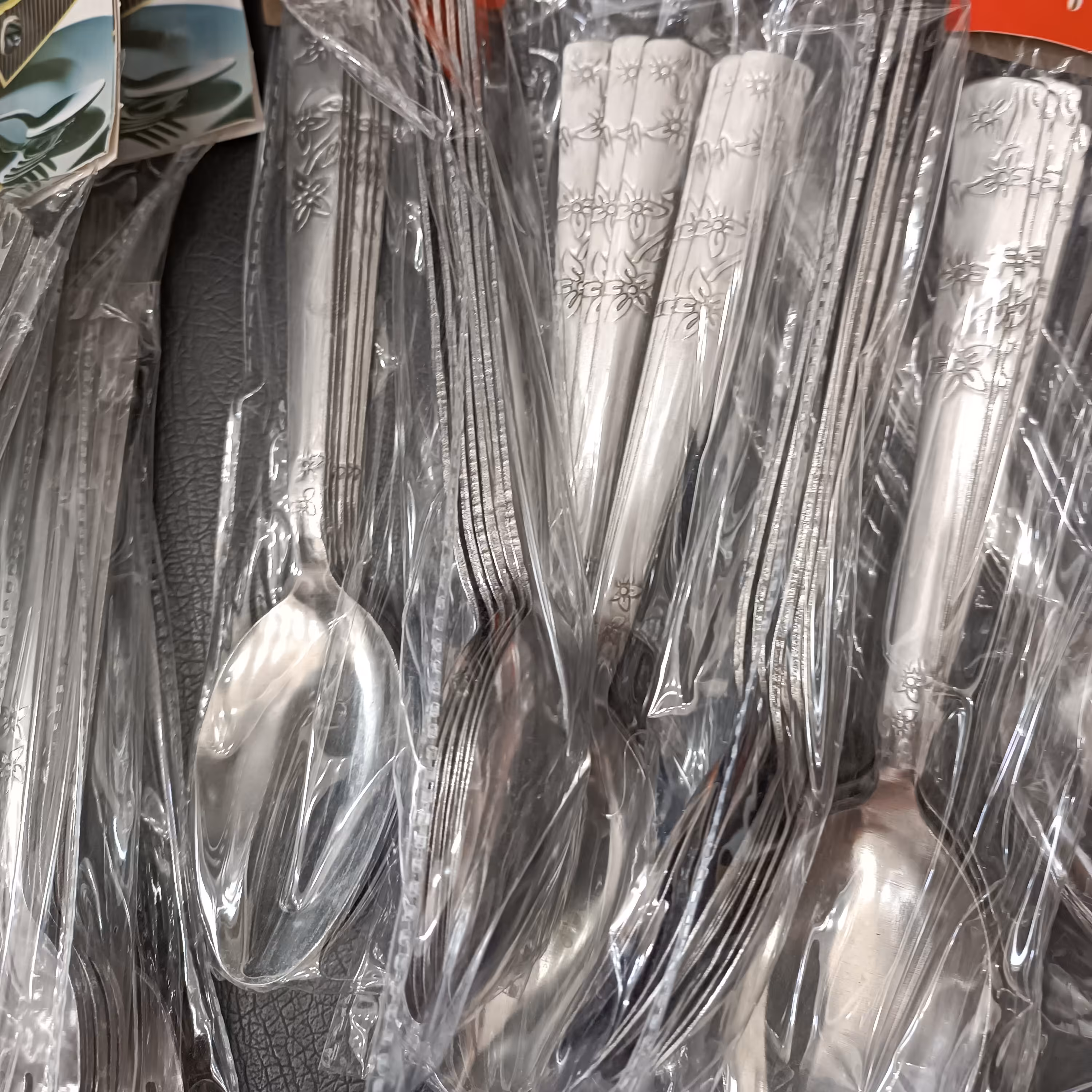 5 بسته قاشق و چنگال غذا خوری 6تایی ضدزنگ در دوطرح مختلف 