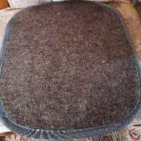 رو صندلی اداری وروی مبل