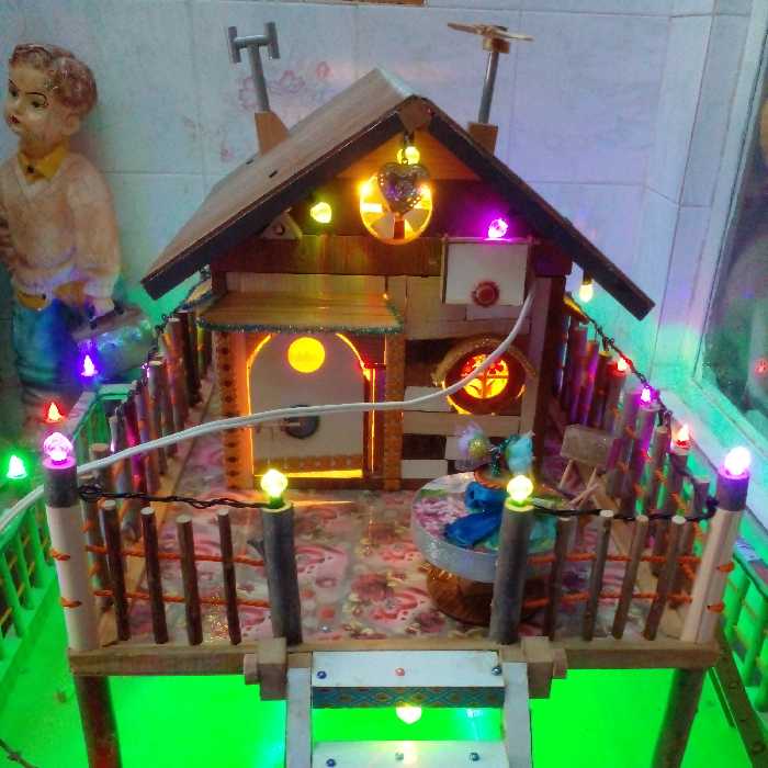 کلبه چوبی01 دوطبقه شمالی بسیارزیبا با کلیدهای سه زمانه