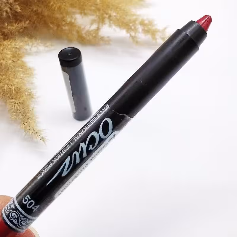 رژ لب مدادی اوکاز شماره 504-بافت مخملی و زیبا-حاوی رنگ دانه های بسیار قوی