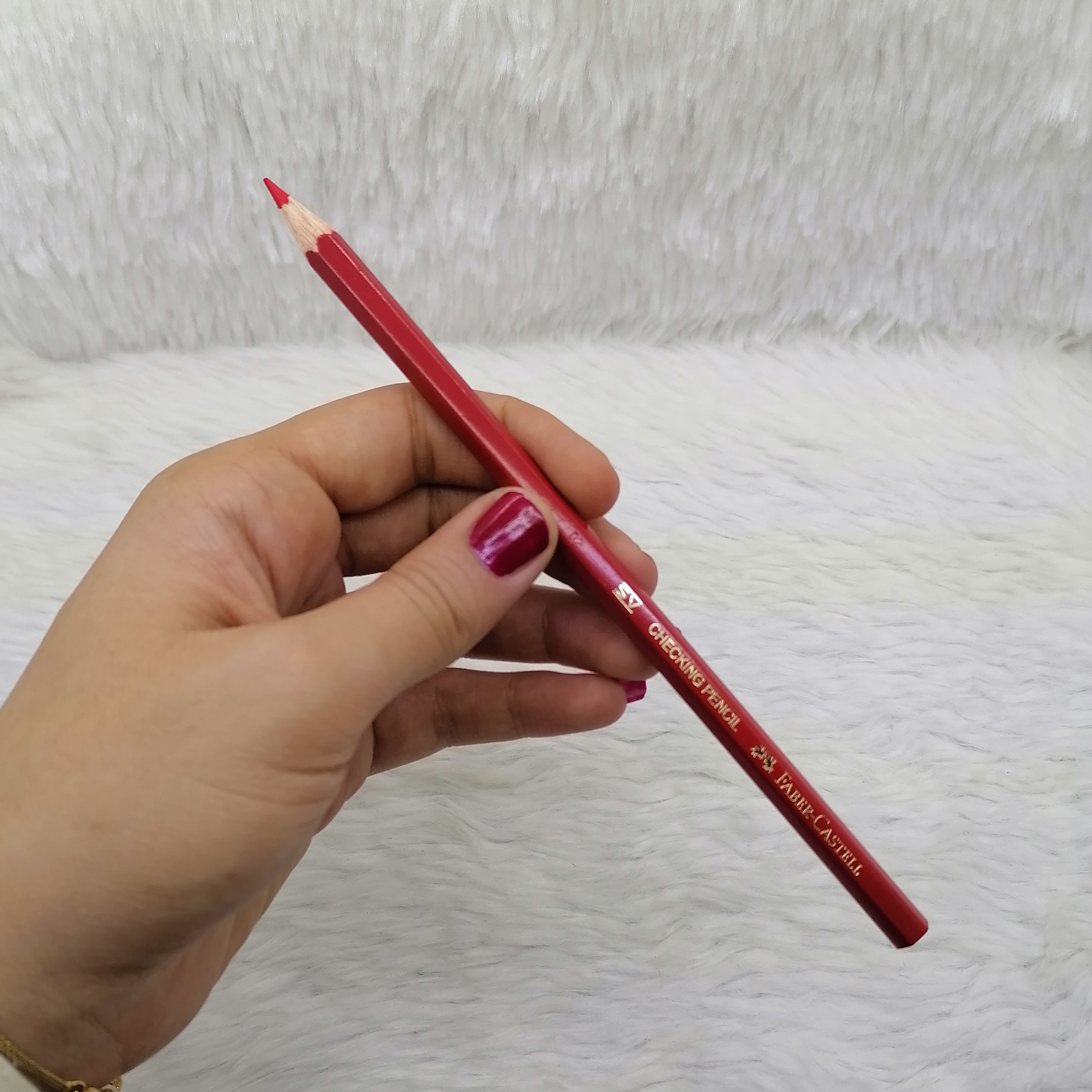 مداد قرمز FABER CASTELL ، لطفاً قبل از ثبت سفارش موجودی بگیرید