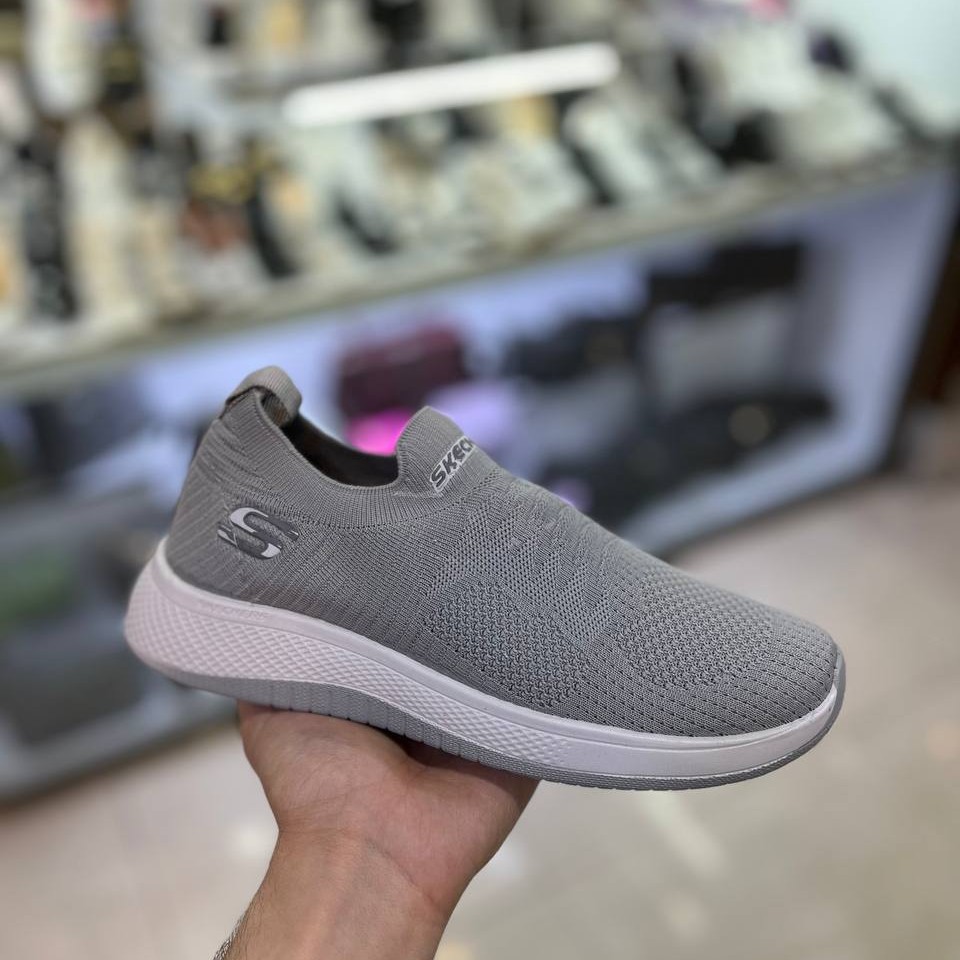 کتونی اسکیچرز   در 3 رنگ  طبق تصویر   ارسال رایگان قالب استاندارد سایز 37 تا 40