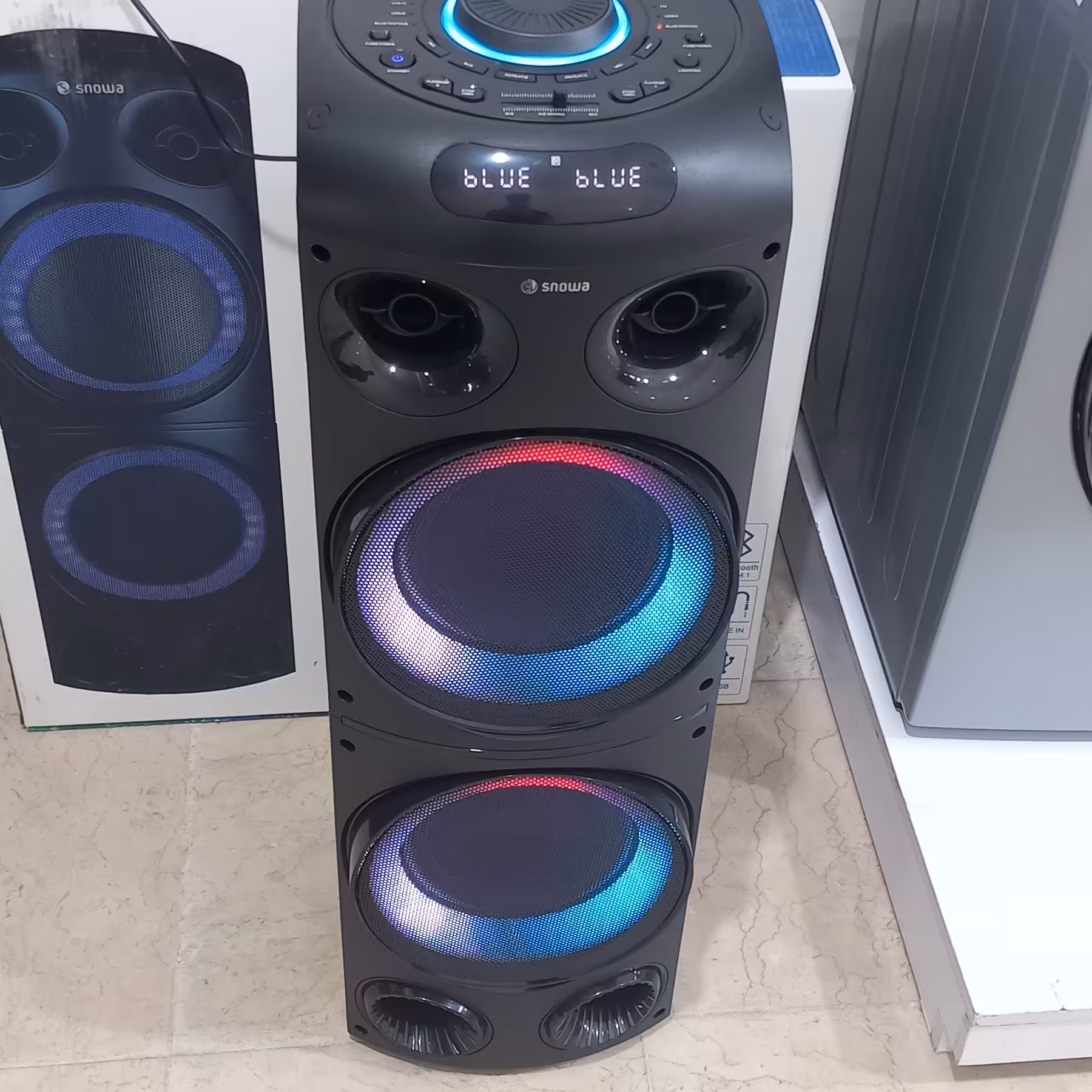 اسپیکر اسنوا طرح برج اسپیکر  با نور پردازی زیبا و کیفیت صدای بی نظیر