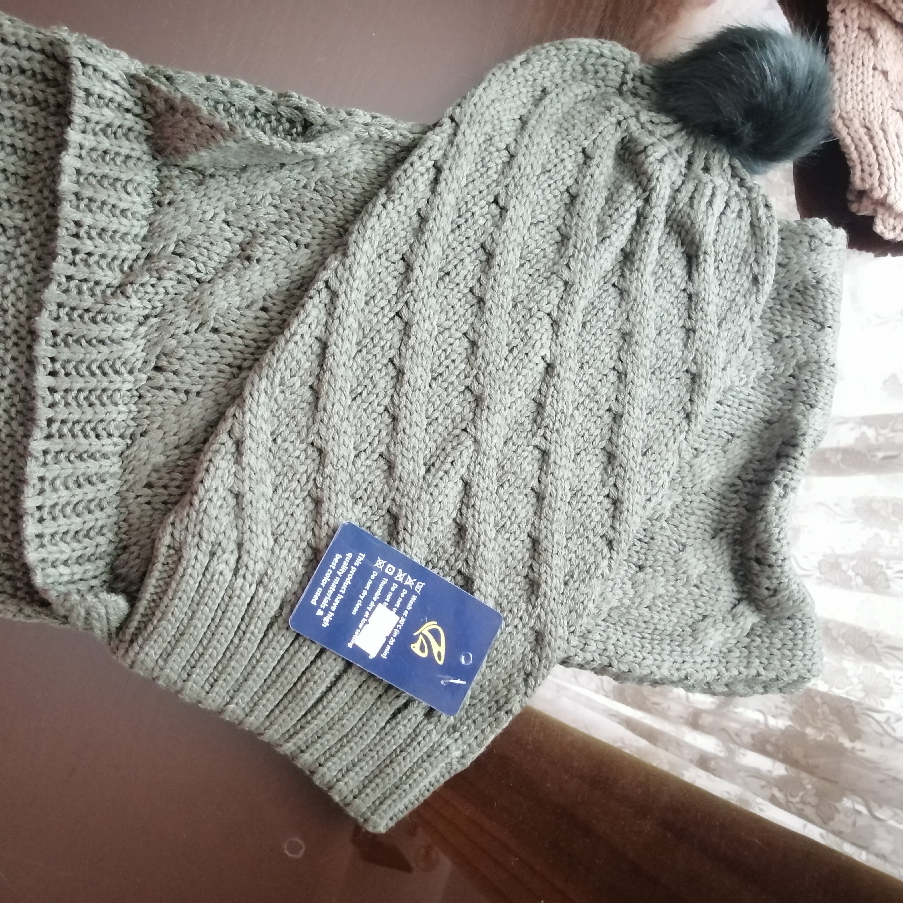 کلاه و شال دستبافت اعلا طرح پوم پوم دار