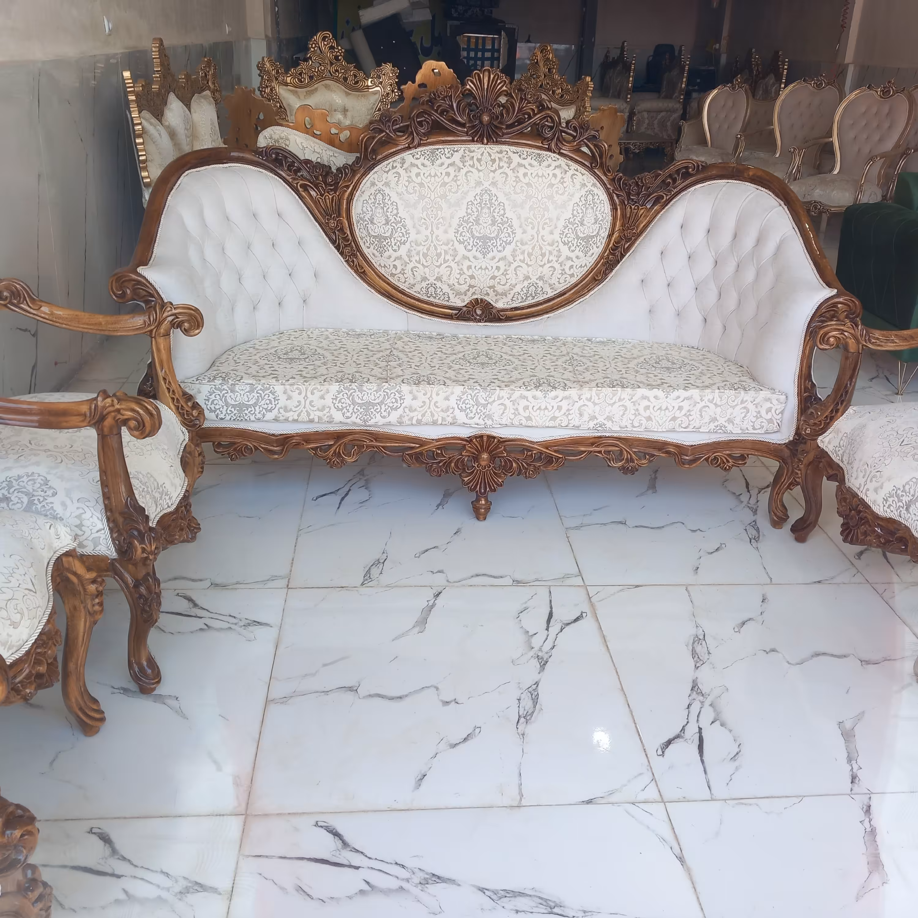 مبل نگین  رنگ استر  طرح چوب با پارچه دیاموند