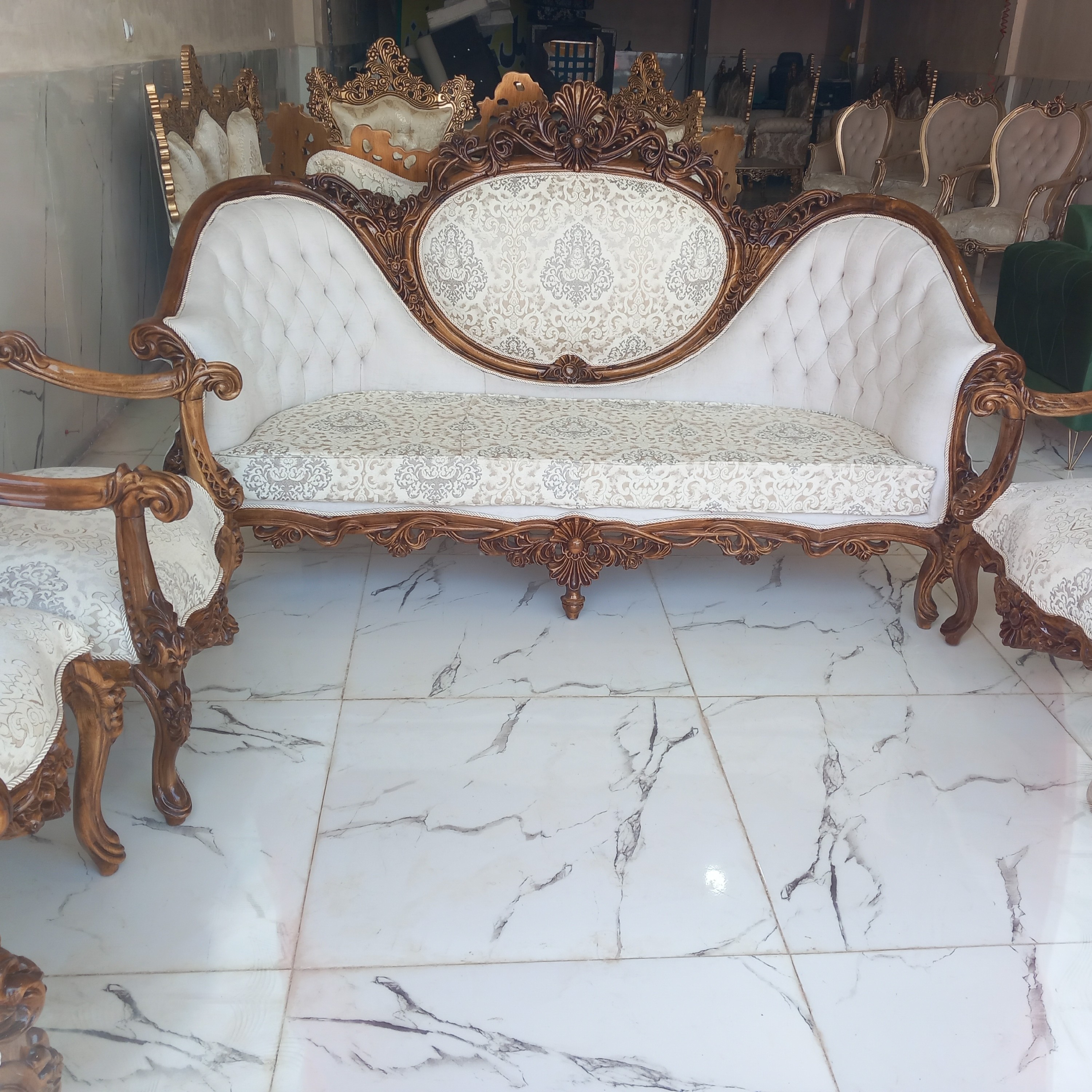 مبل نگین  رنگ استر  طرح چوب با پارچه دیاموند