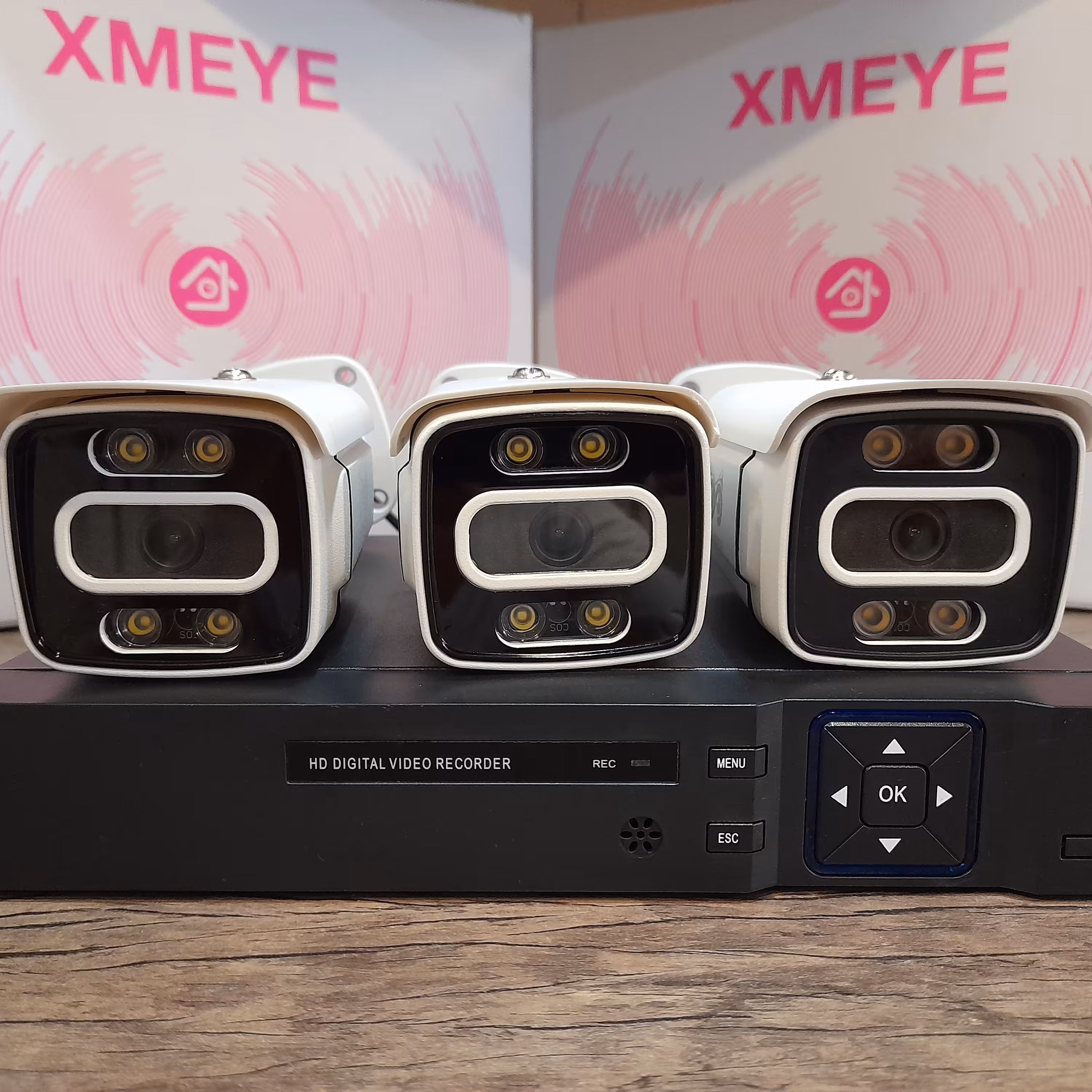 پک دوربین مداربسته 3 عدد دید در شب رنگی 5مگاپیکسل