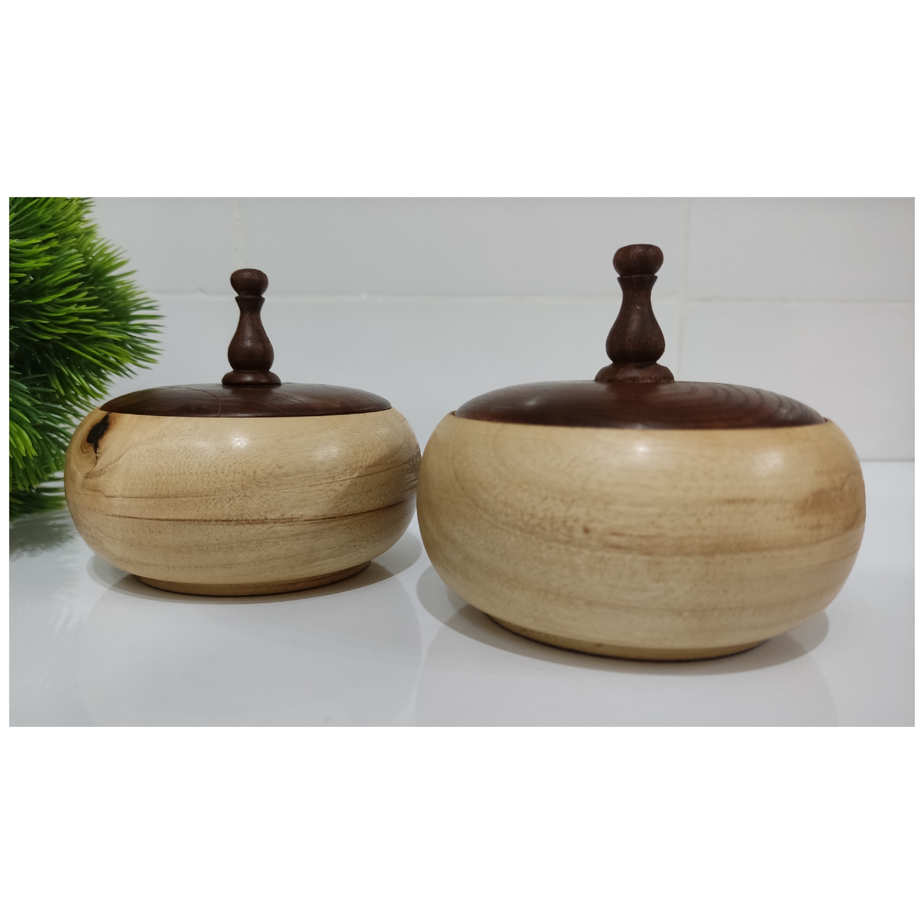 قندان چوبی دورنگ جنس چوب گردو