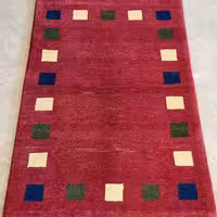 گبه دستباف یک و نیم متری طرح قرمز ساده دور خشتی کد 4886