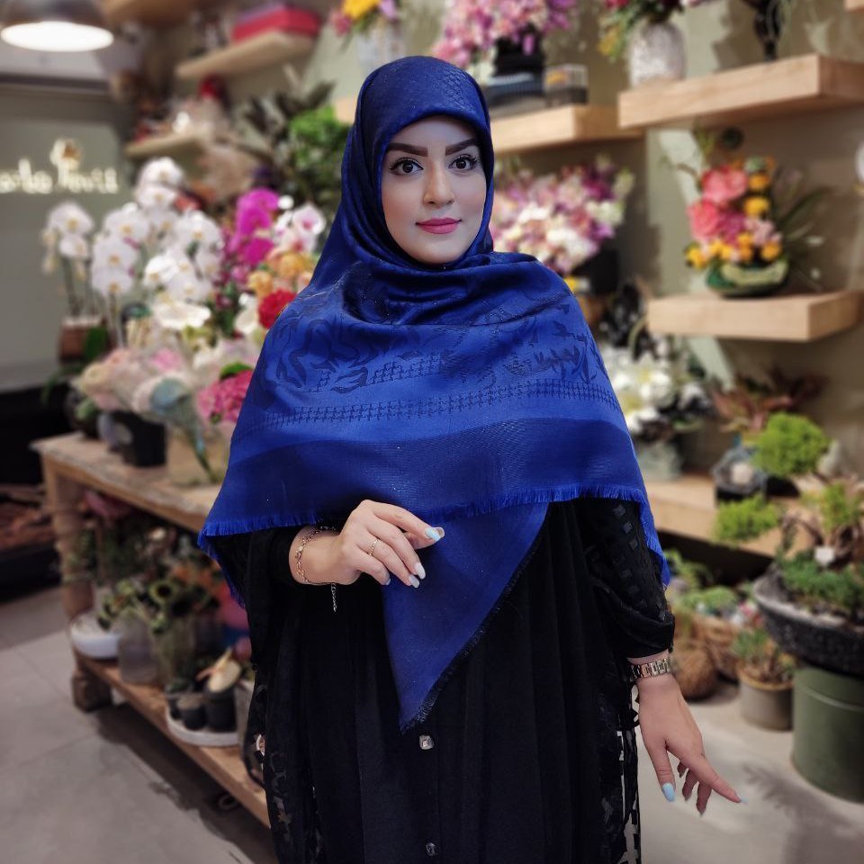 روسری نخ ابریشم ژاکارد وارداتی دورو لمه دار قواره 140 رنگ آبی کاربنی ارسال رایگان