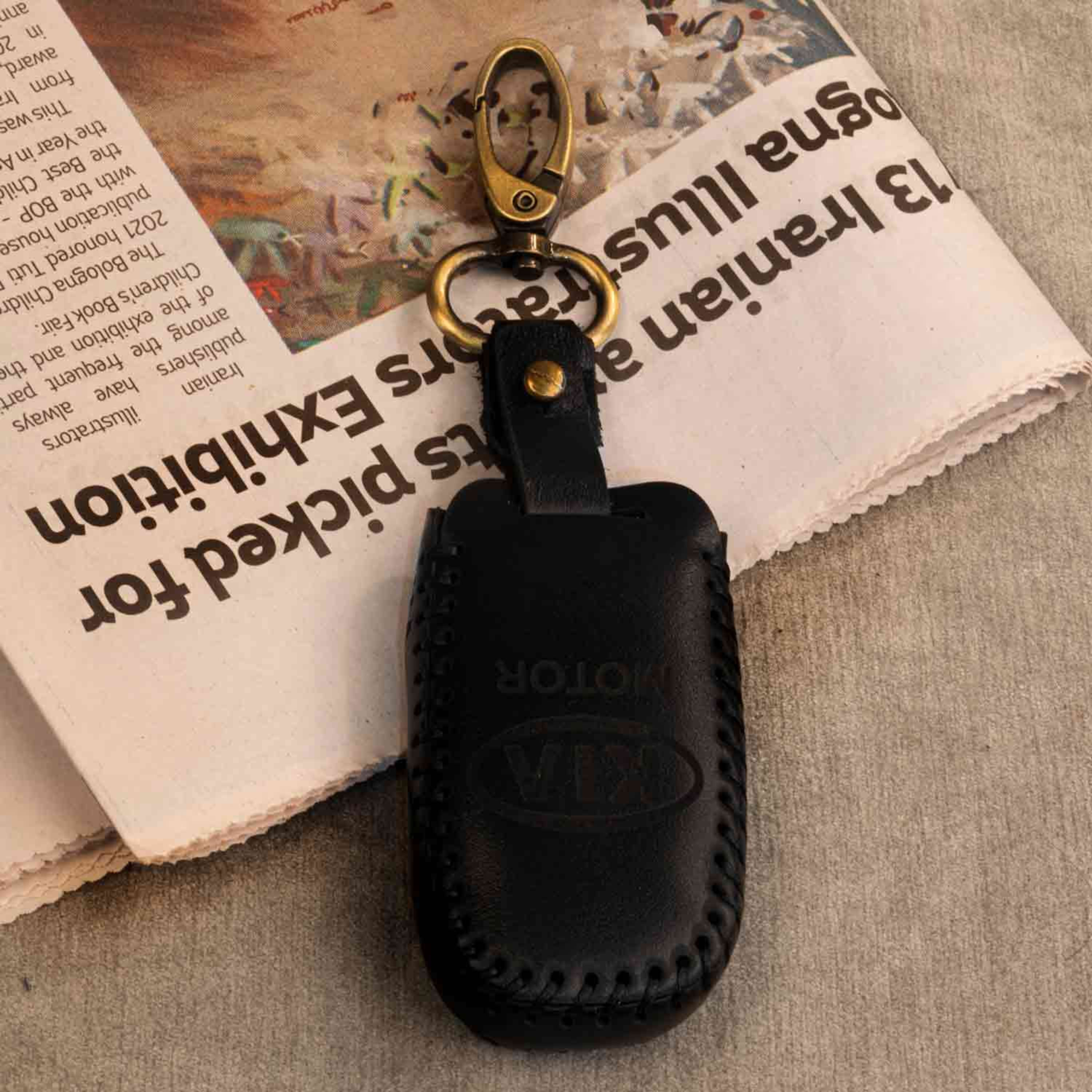 جاسوییچی چرم طبیعی گاوی مشکی مناسب کیا قفل گرد 4دکمه