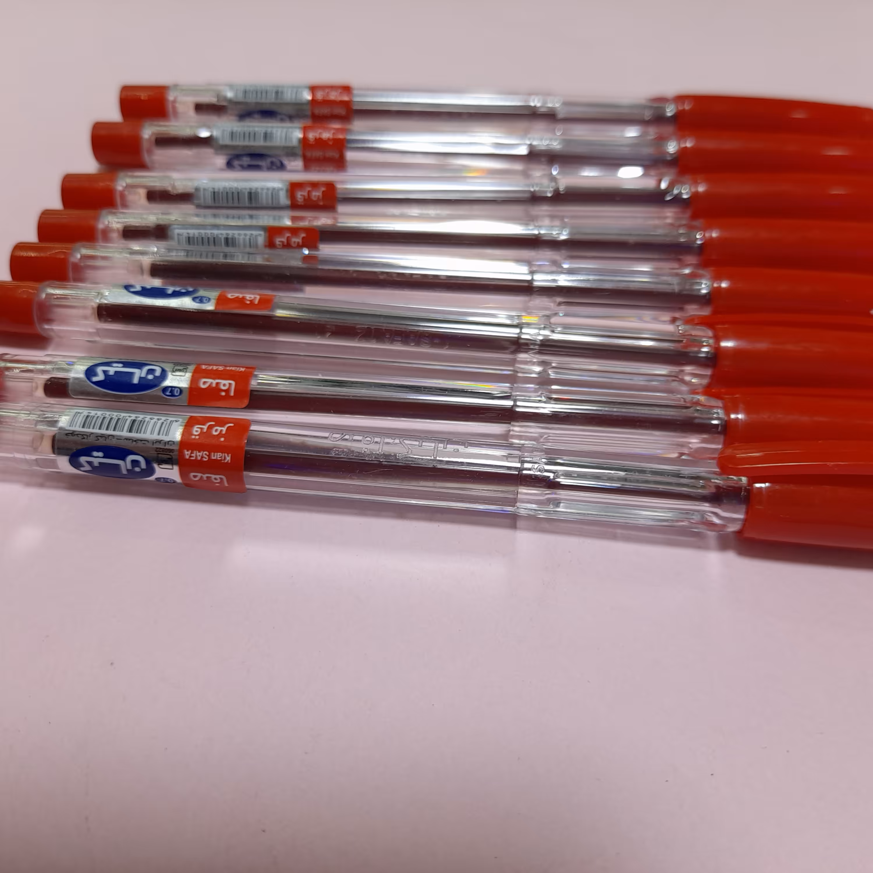 خودکار  قرمز  کیان زیبا و خوشکل