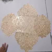 رومیزی طرح  شکوه  مناسب برای میز جلو مبلی  سلطنتی 