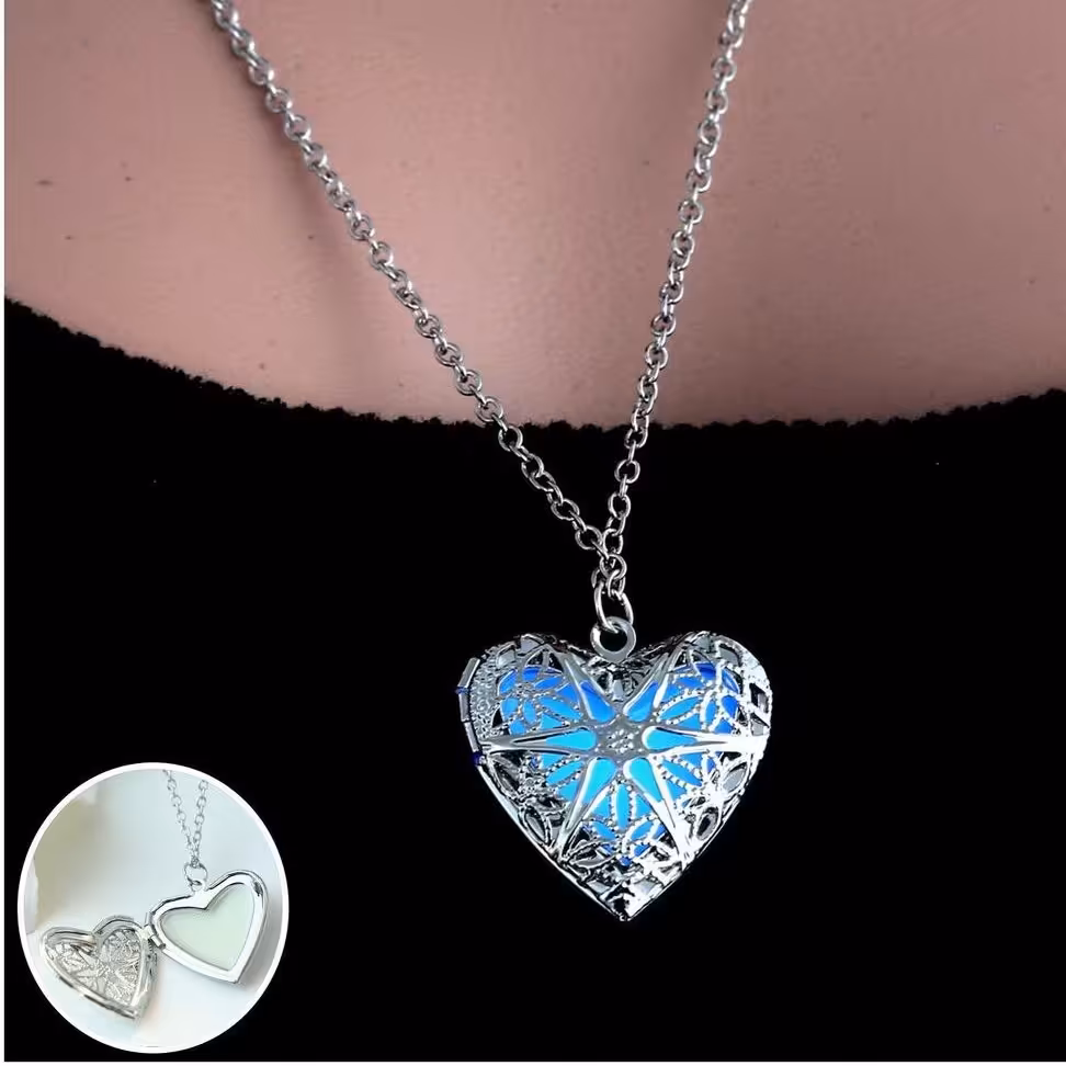 گردنبند شب تاب 