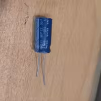 خازن الکترولیت 33 میکرو فاراد 160 ولت پک بسته 30 عددی  کد محصول 63