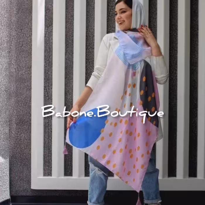 شال نخی منگوله دار زمینه سفید صورتی آبی نارنجی مشکی