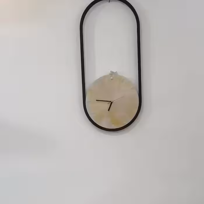 ساعت  طرح پتینه وطراحی جدید با ام دی اف ورنگ آمیزی شده بسیارشیک وارزنده