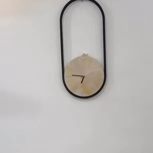 ساعت  طرح پتینه وطراحی جدید با ام دی اف ورنگ آمیزی شده بسیارشیک وارزنده