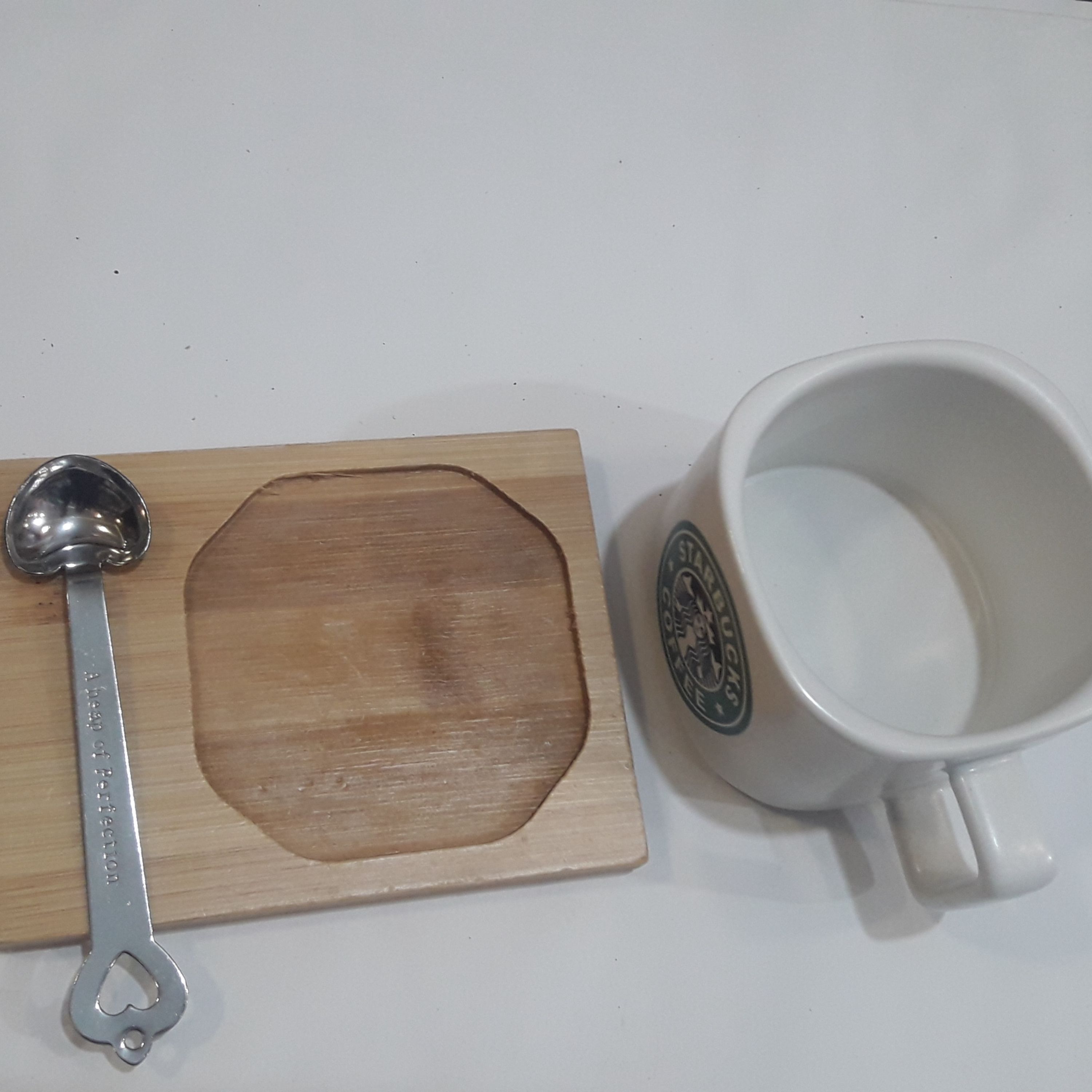 ماگ زیرچوبی قاشق دار اهنروباهی 