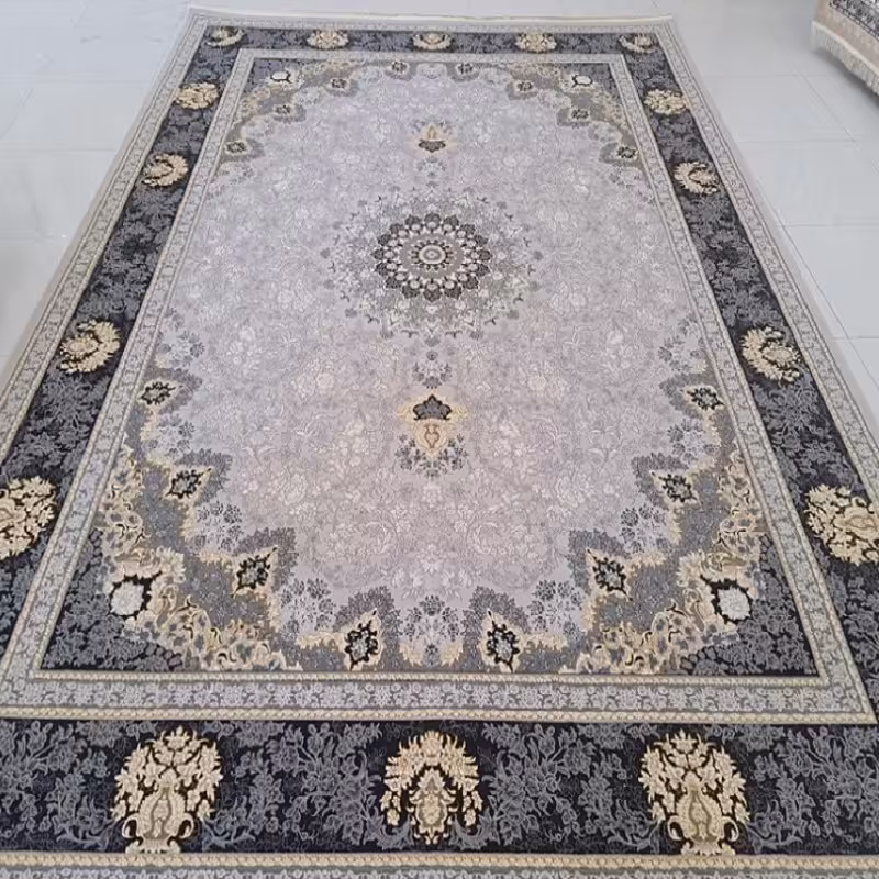 فرش ماشینی 12 متر  با تراکم 3000 و 700 شانه رنگ سیلور