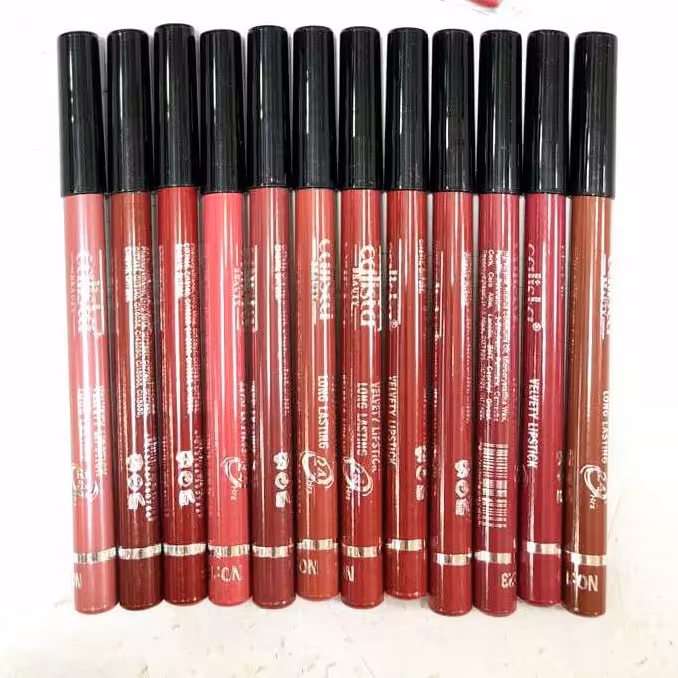 رژلب مدادی کالیستا.بدون پوسته شدن.نرم و روان.رنگبندی زیبا 12رنگ