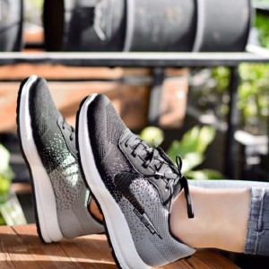 کفش اسپرت زنانه