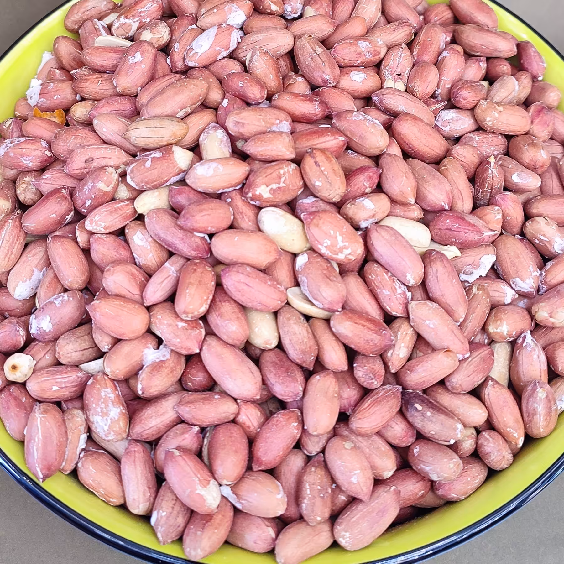 مغز بادام زمینی آستانه نیم کیلویی