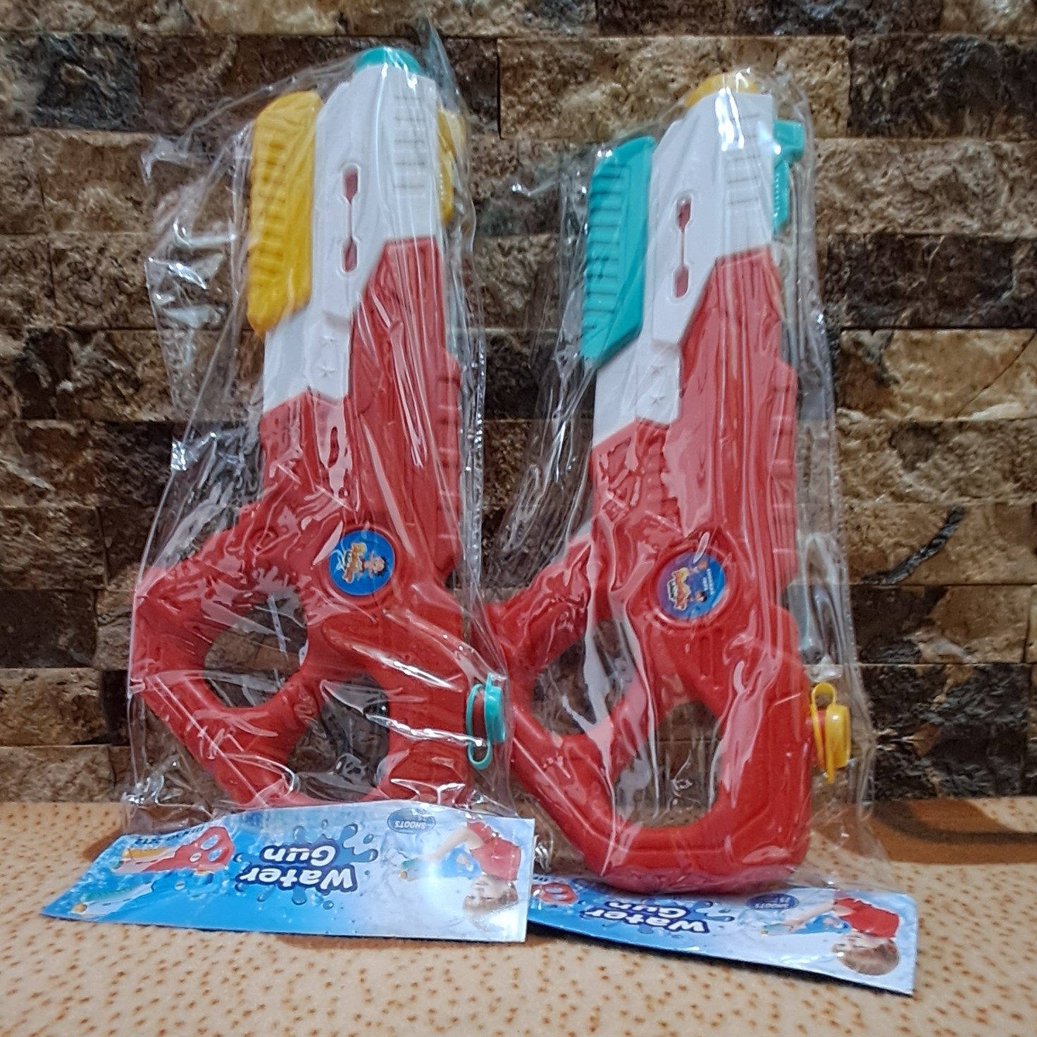 تفنگ آبپاش باپاشش بالابسیار با کیفیت و عالی بسیار سرگرم کننده در روزهای گرم تابستان