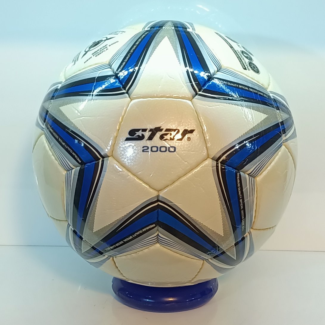 توپ فوتبال استار