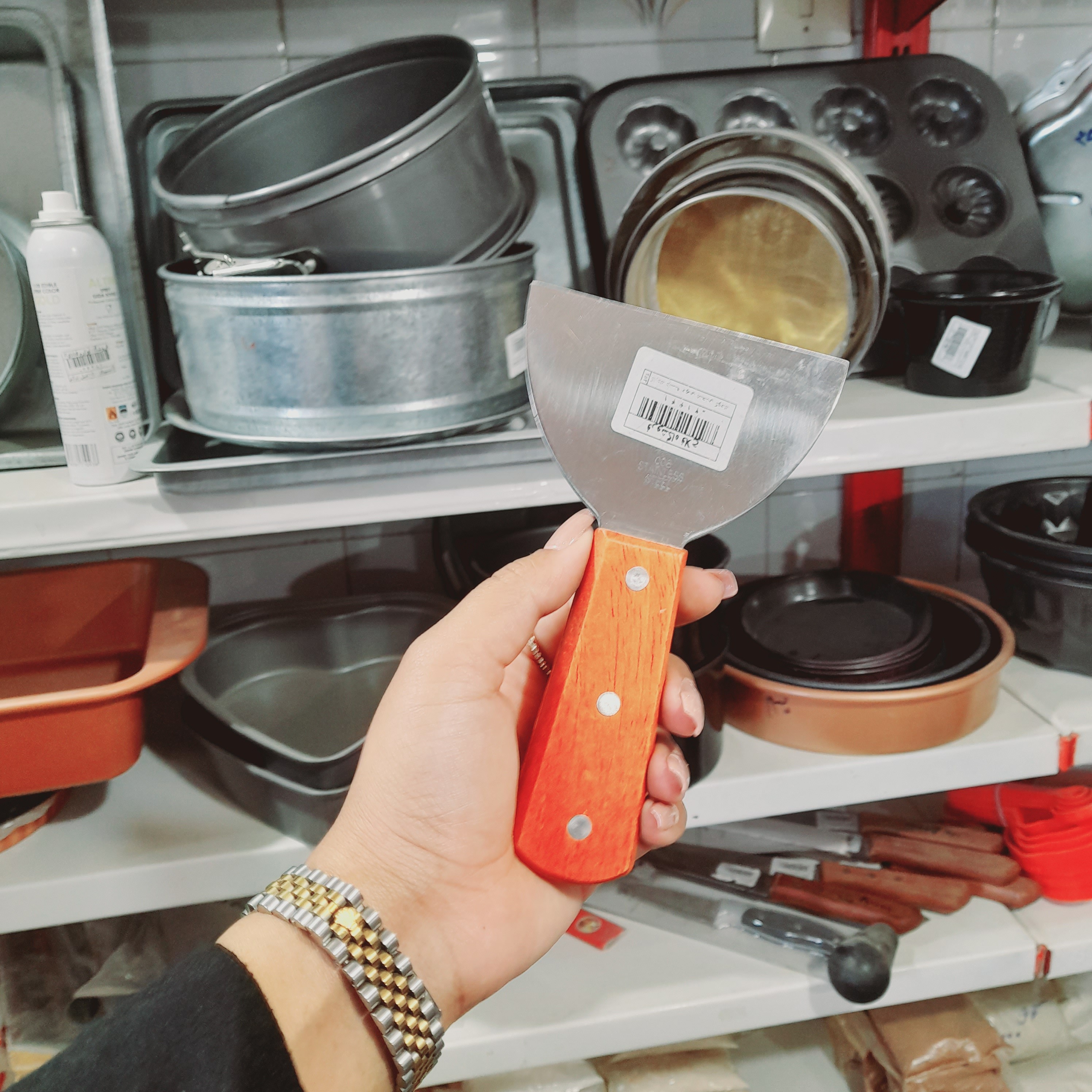 کاردک دسته چوبی منحنی کوچک جنس استیل ابزار مناسب برای  پخت کیک 