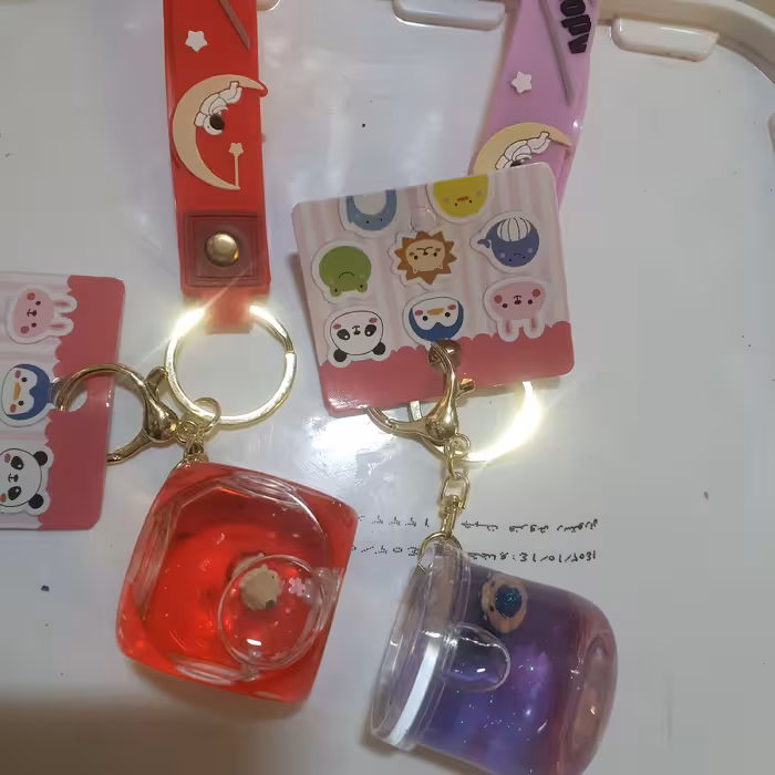 جاکلیدی های اکواریومی با عروسک متحرک و دسته سیلیکونی