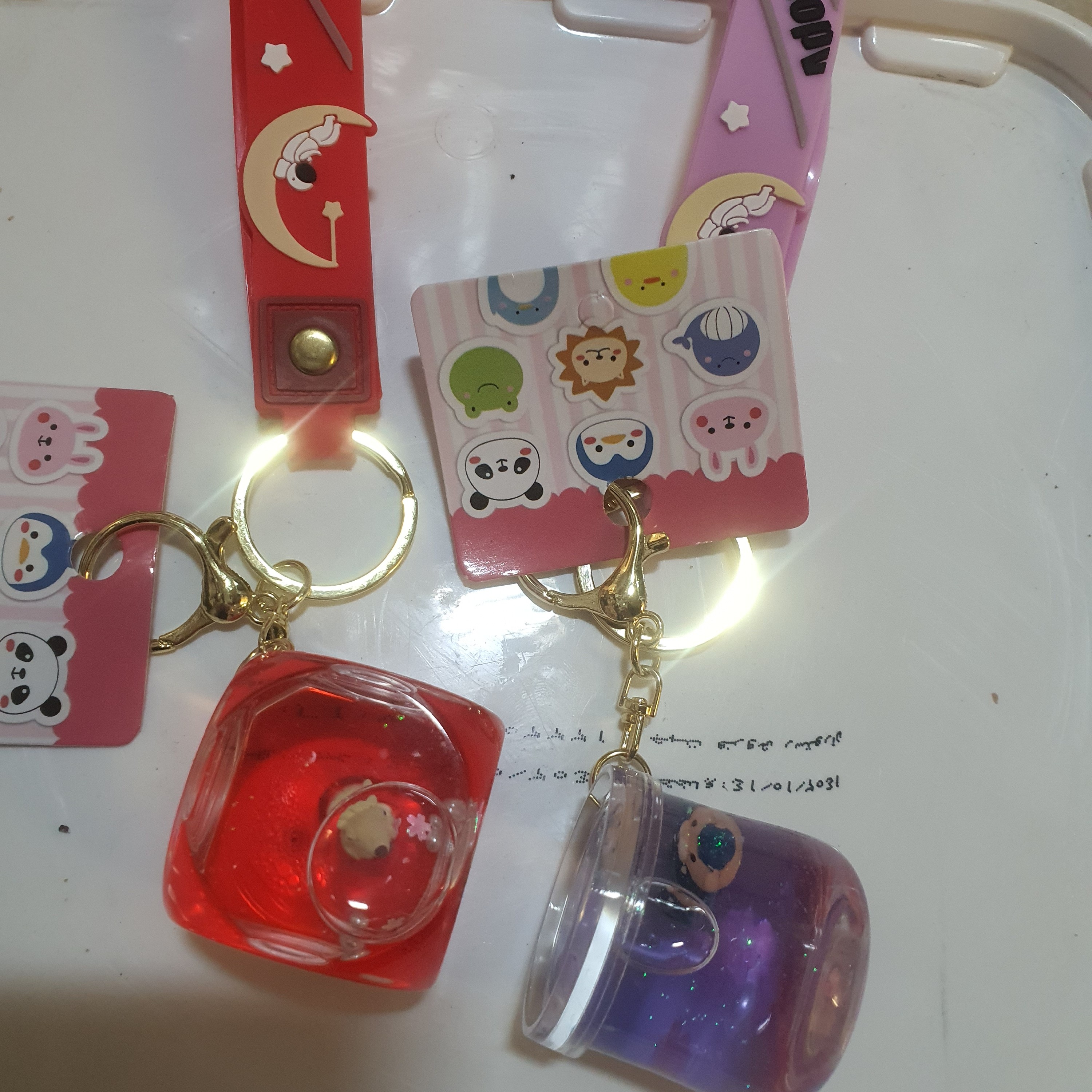 جاکلیدی های اکواریومی با عروسک متحرک و دسته سیلیکونی