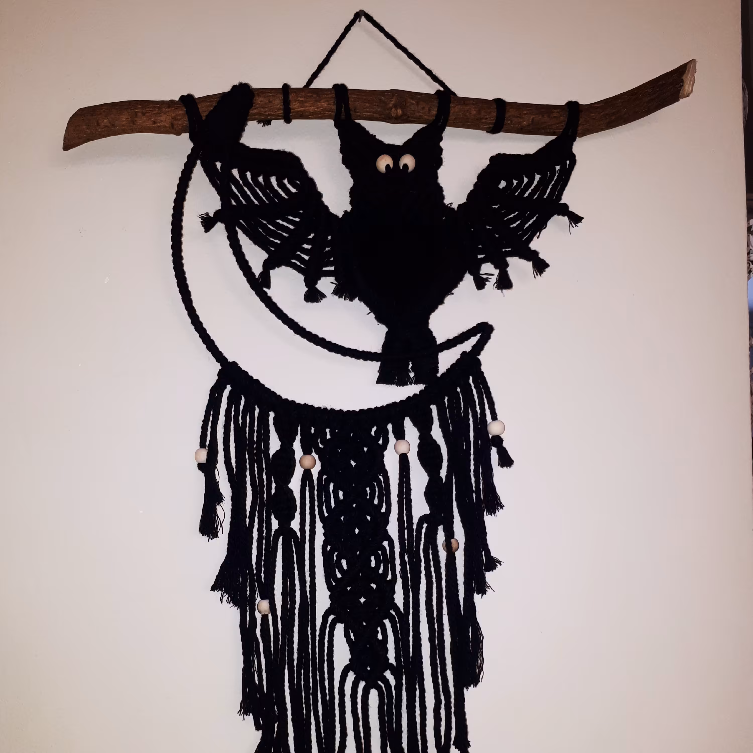 آویز مکرومه خفاش سیاه