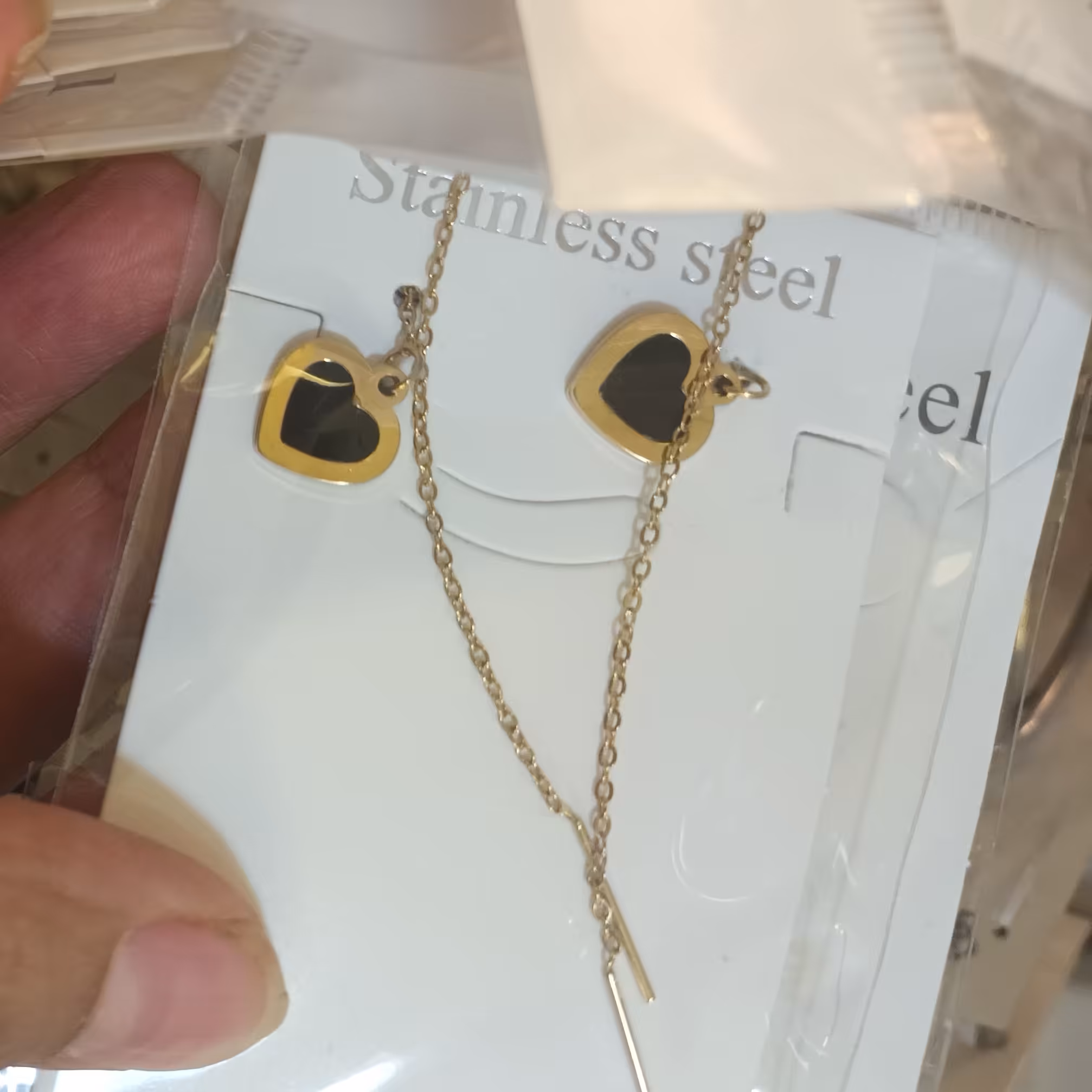 گوشواره بخیه